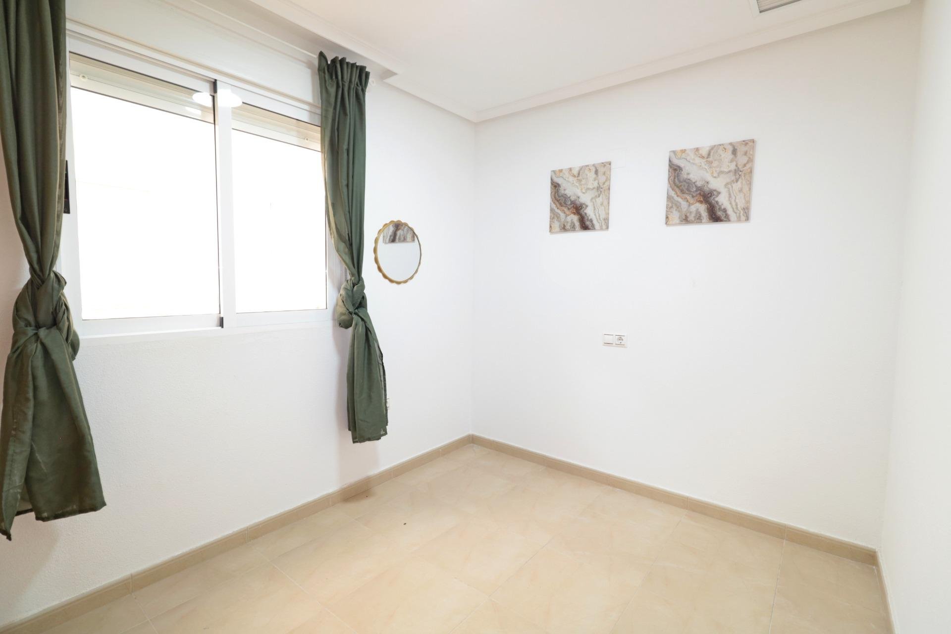 Revente - Apartment -
Torrevieja - Acequion