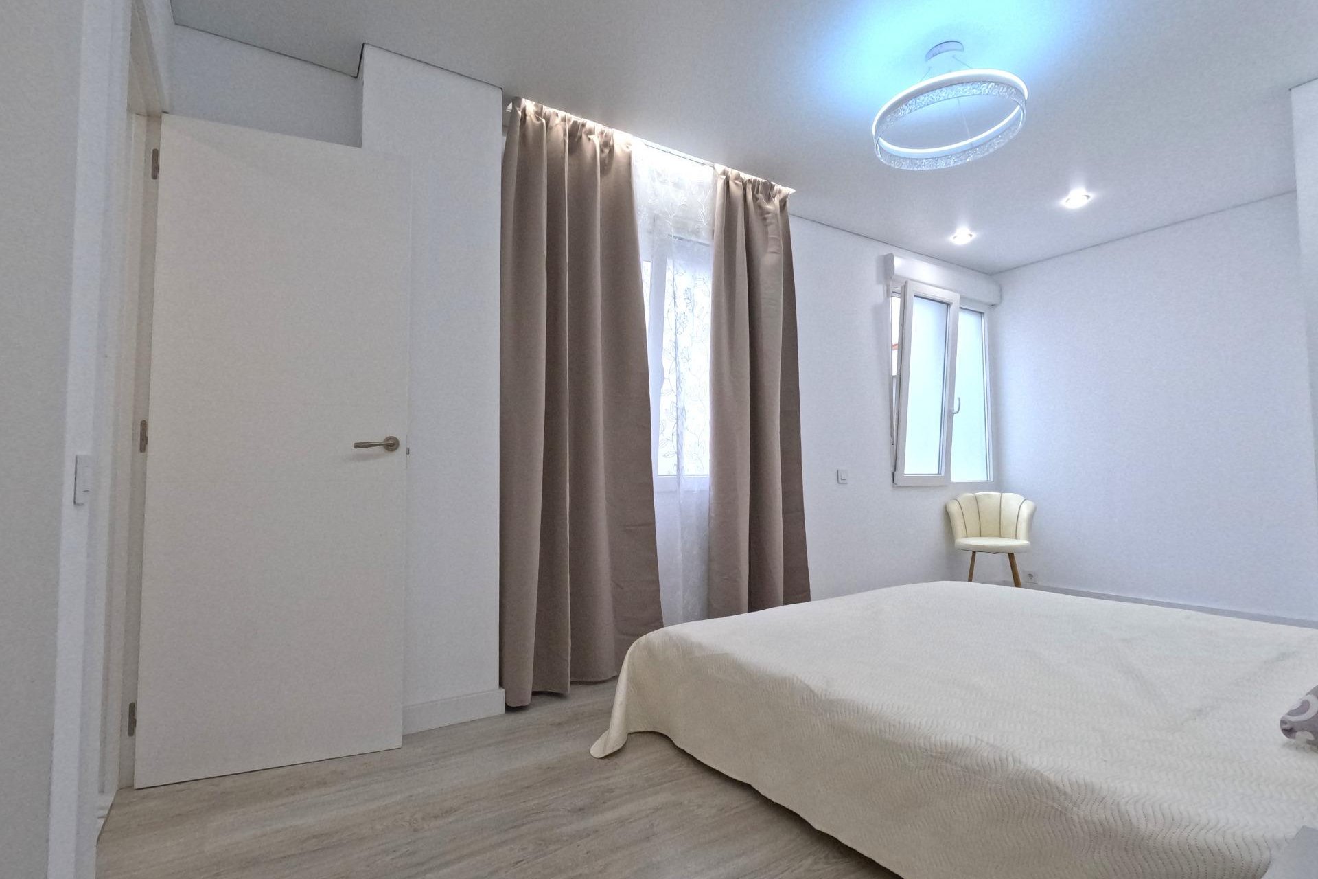Revente - Apartment -
Torrevieja - Acequion
