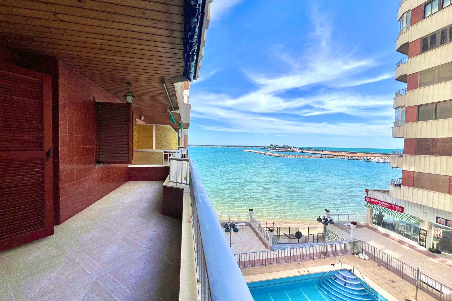 Revente - Apartment -
Torrevieja - Acequion