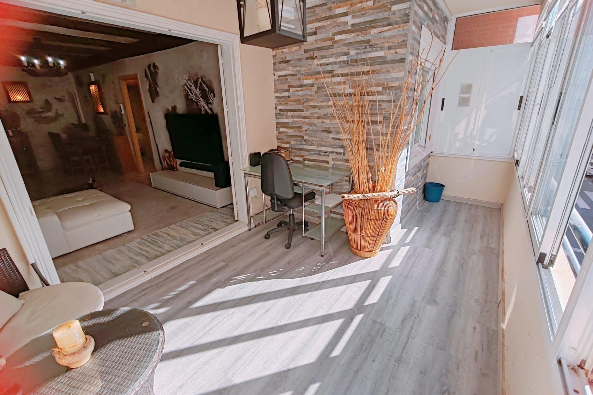Revente - Apartment -
Torrevieja - Acequion