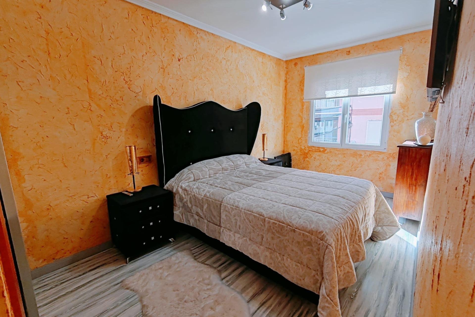 Revente - Apartment -
Torrevieja - Acequion