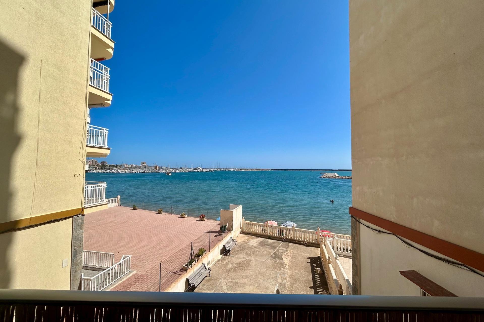 Revente - Apartment -
Torrevieja - Acequion