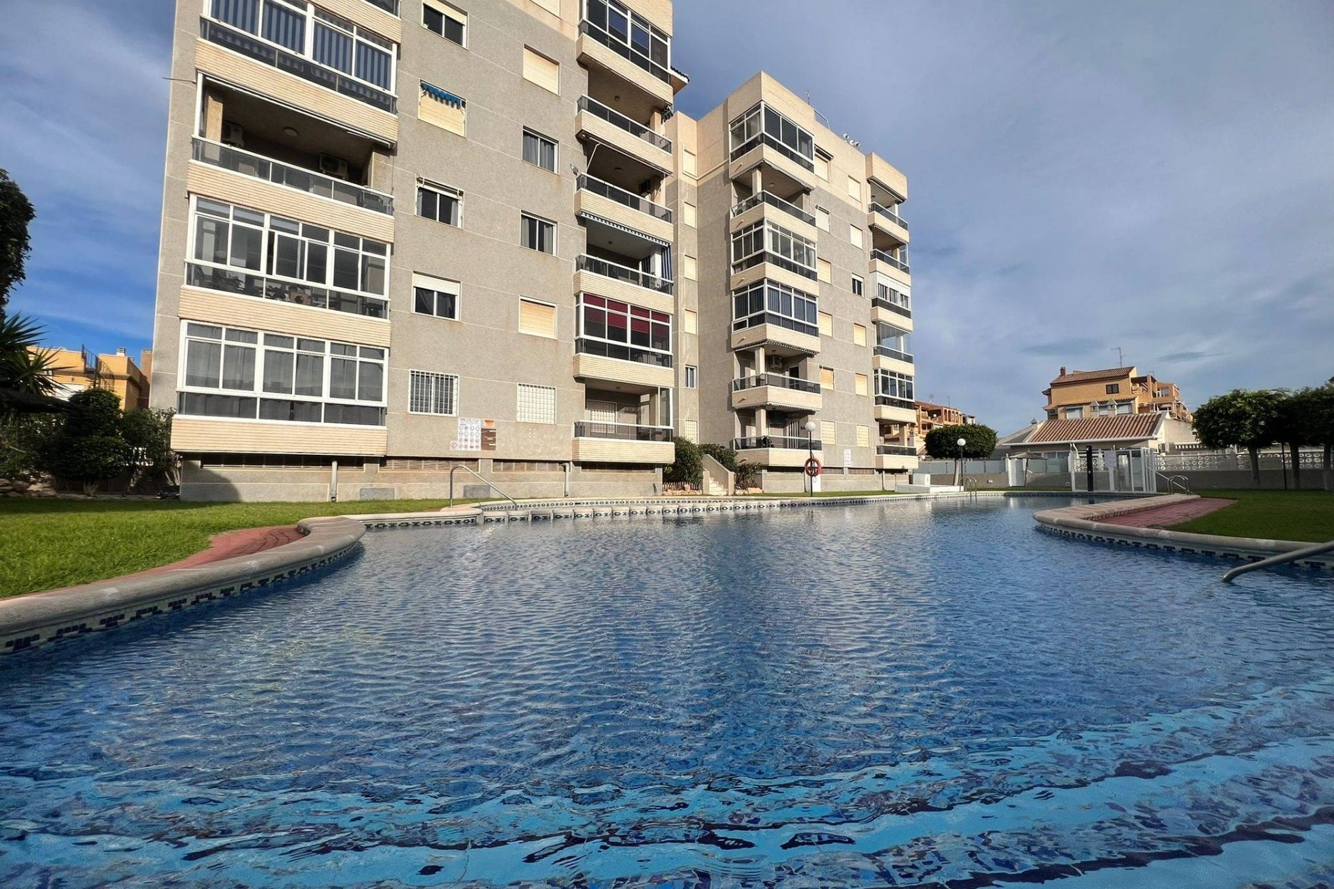 Revente - Apartment -
Torrevieja - Aguas Nuevas