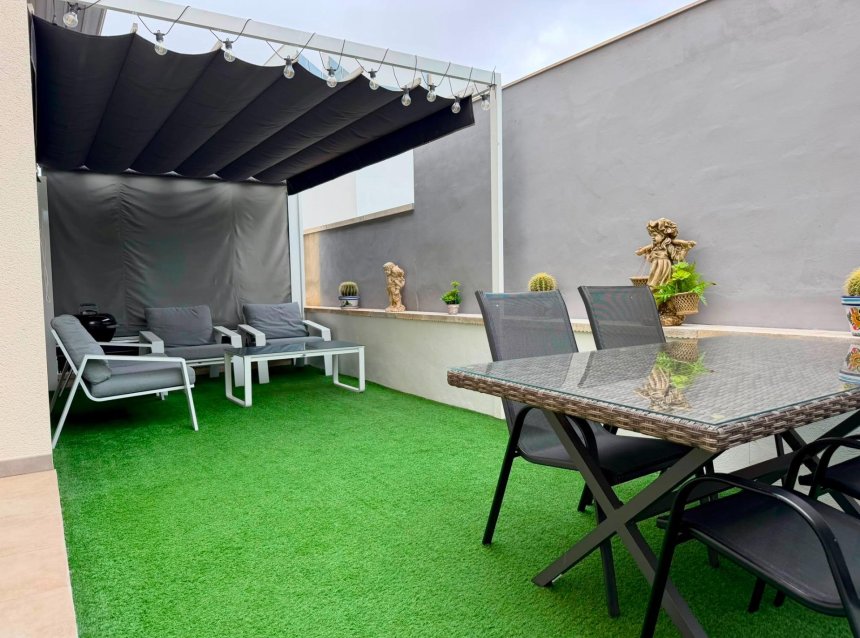 Revente - Apartment -
Torrevieja - Aguas Nuevas