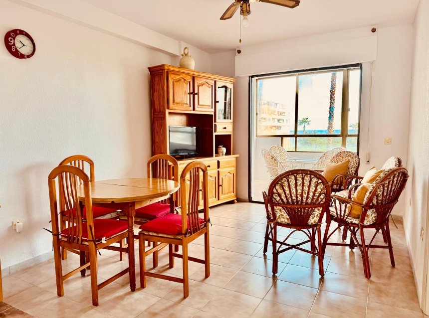 Revente - Apartment -
Torrevieja - Cabo Cervera