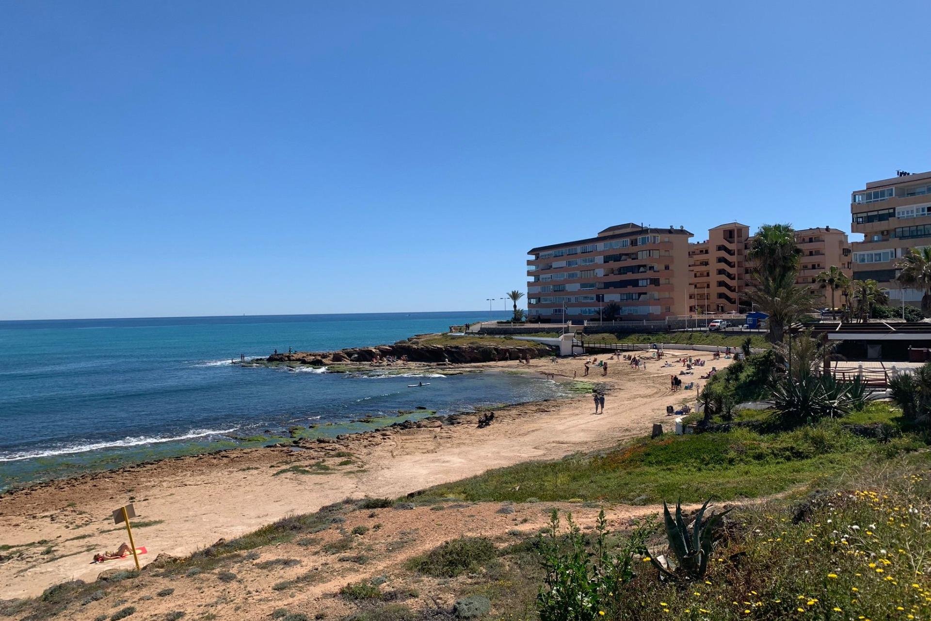 Revente - Apartment -
Torrevieja - Cabo Cervera