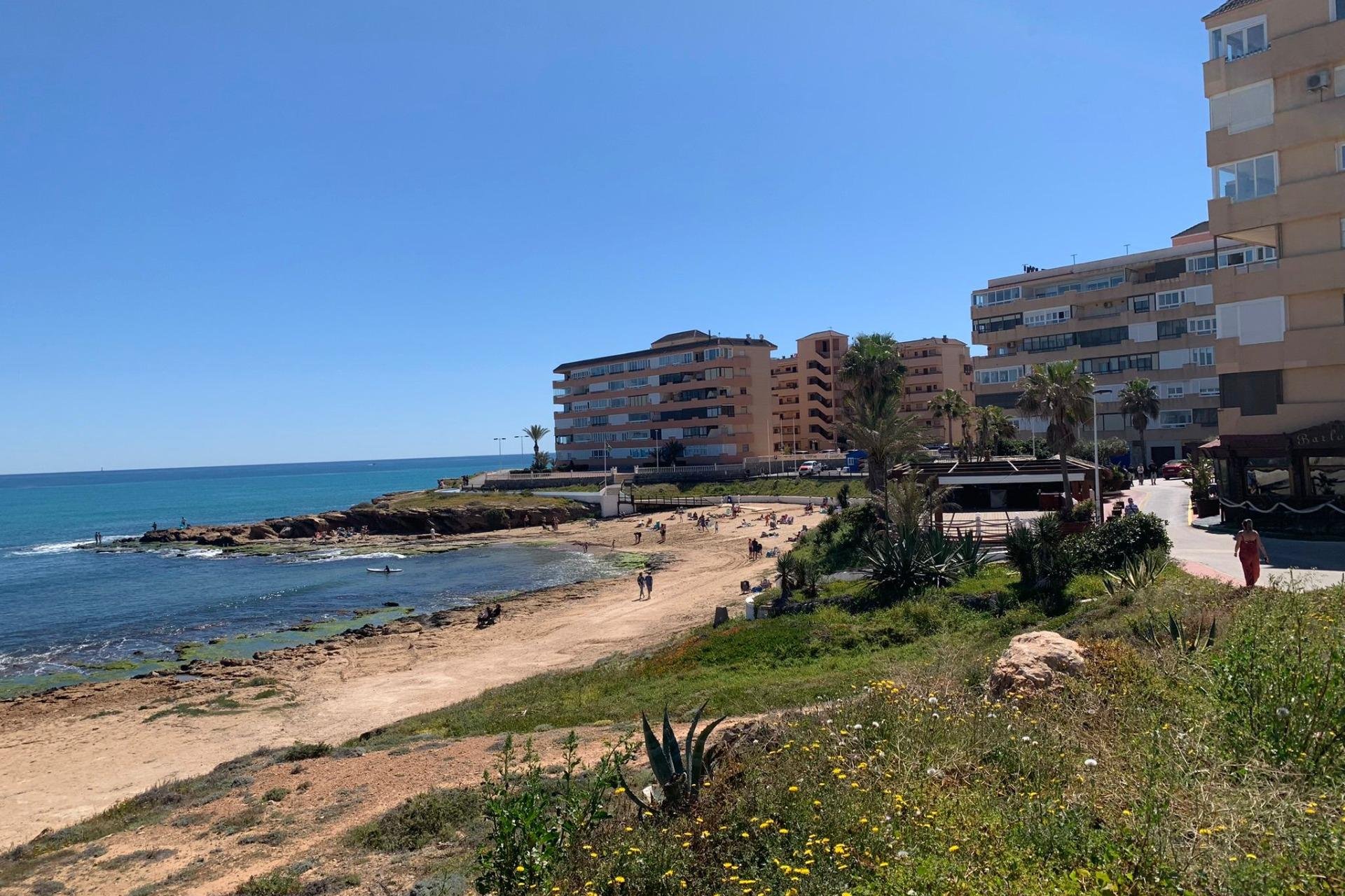 Revente - Apartment -
Torrevieja - Cabo Cervera