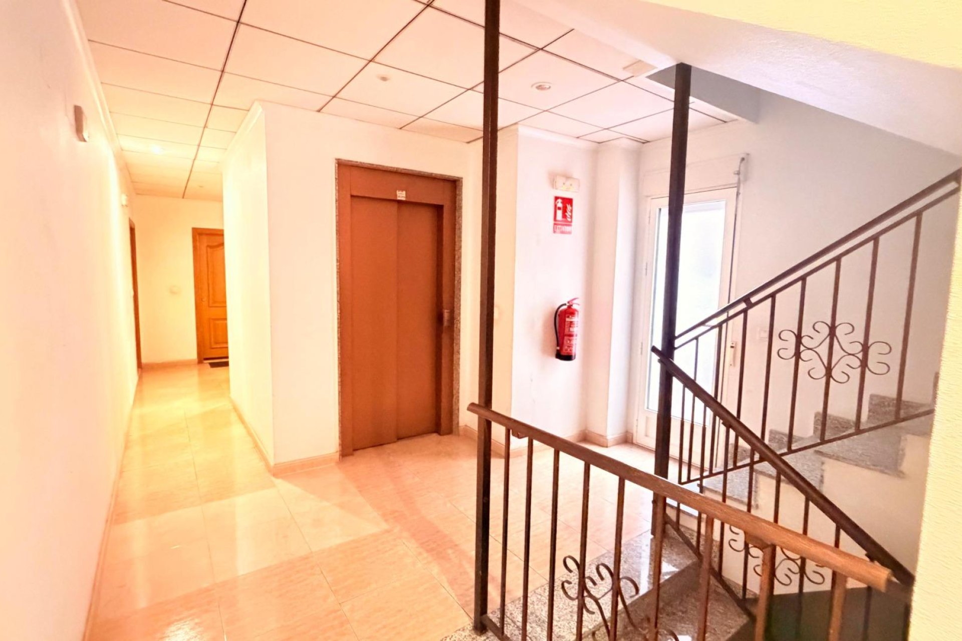 Revente - Apartment -
Torrevieja - Centro - Muelle Pesquero