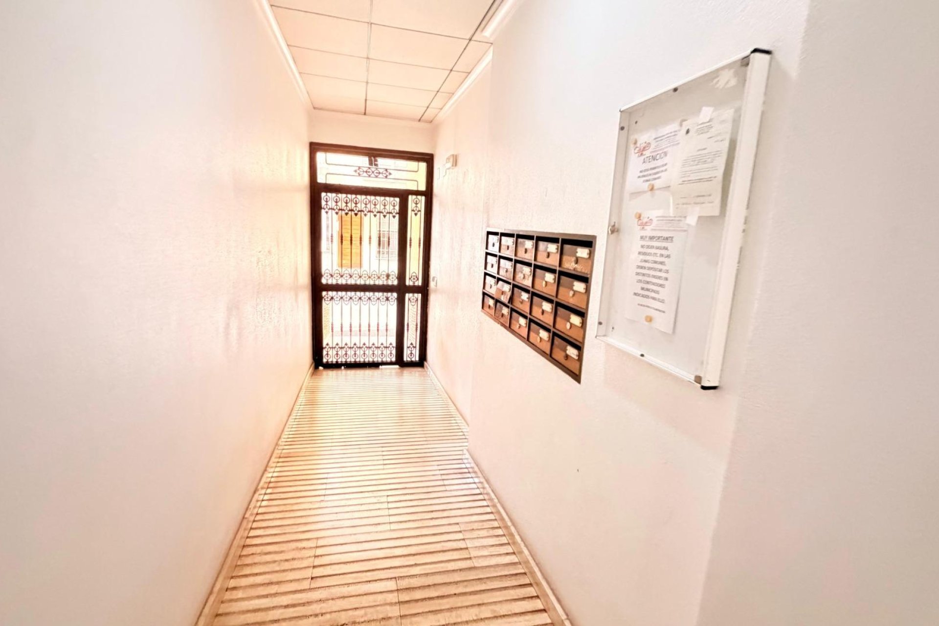 Revente - Apartment -
Torrevieja - Centro - Muelle Pesquero
