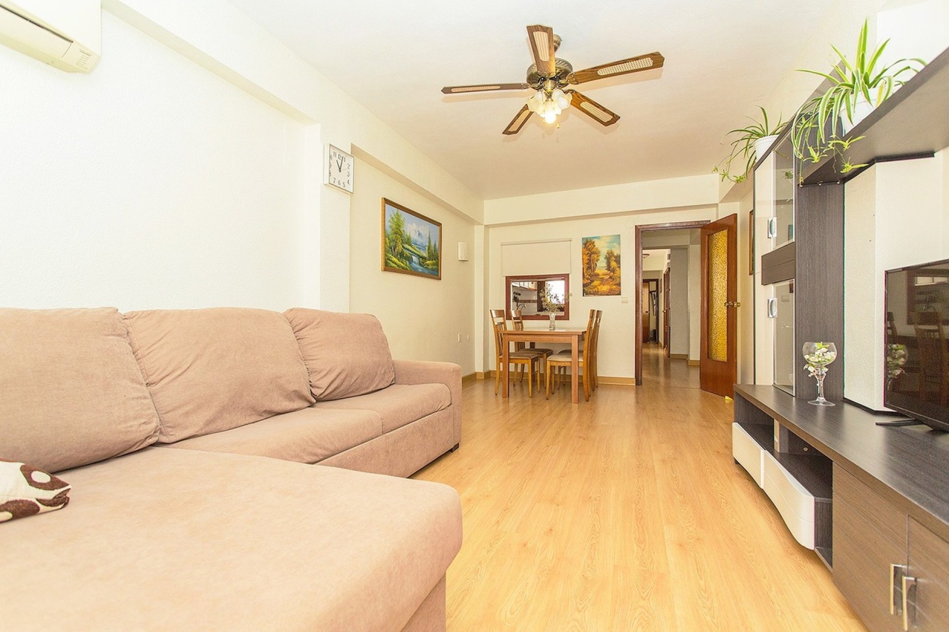 Revente - Apartment -
Torrevieja - Centro-Muelle Pesquero