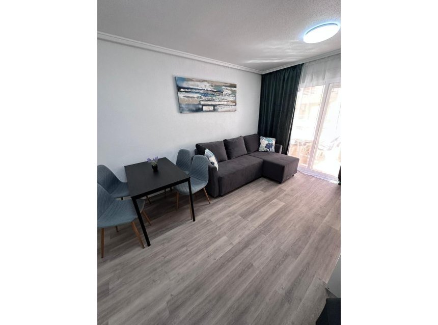 Revente - Apartment -
Torrevieja - Centro - Muelle Pesquero
