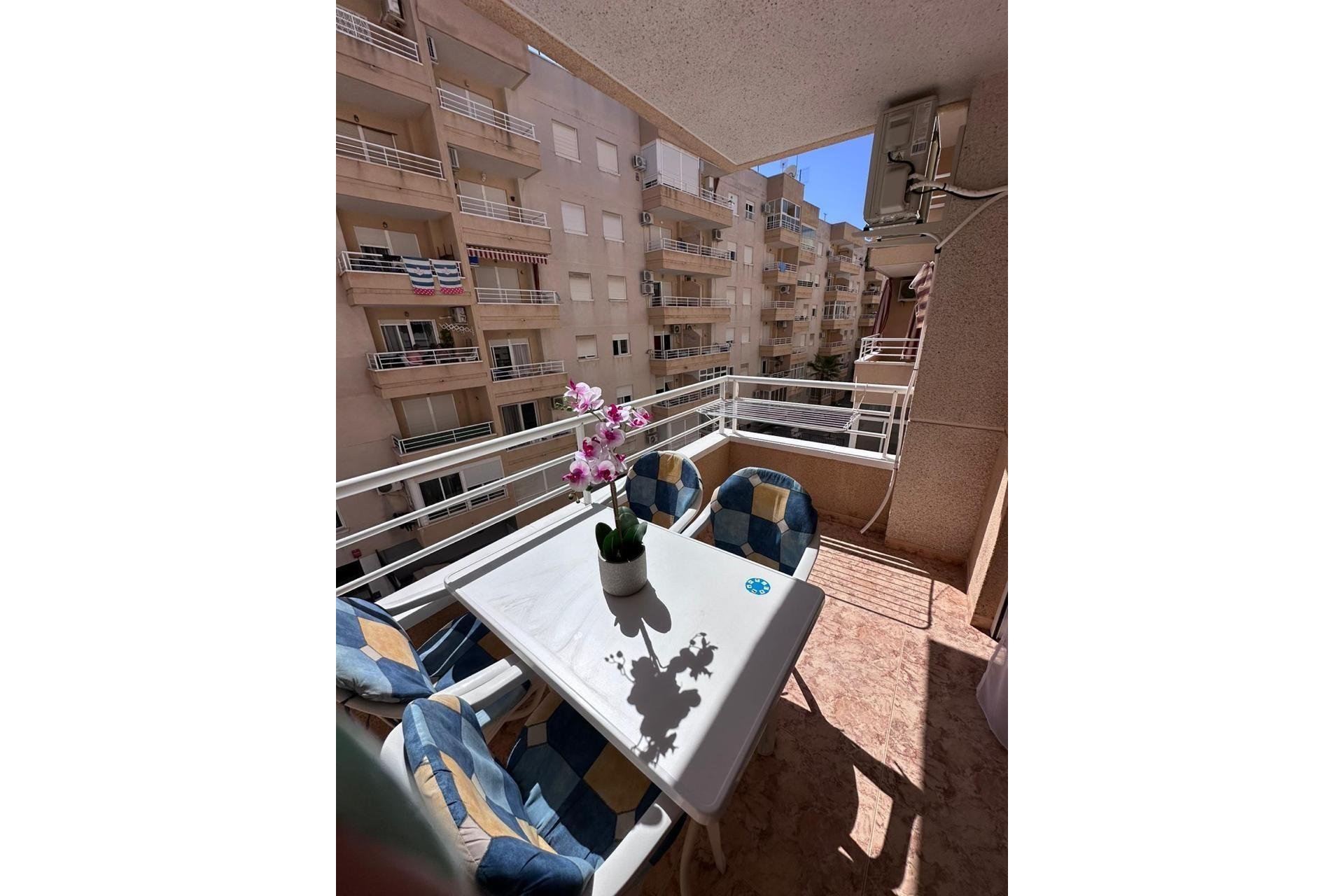 Revente - Apartment -
Torrevieja - Centro - Muelle Pesquero