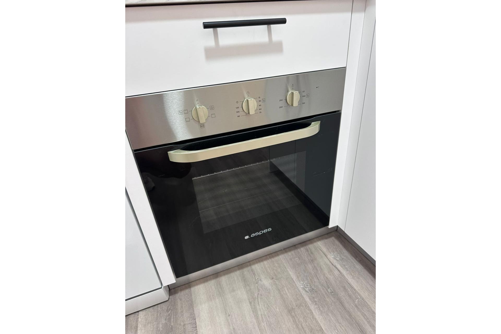 Revente - Apartment -
Torrevieja - Centro - Muelle Pesquero