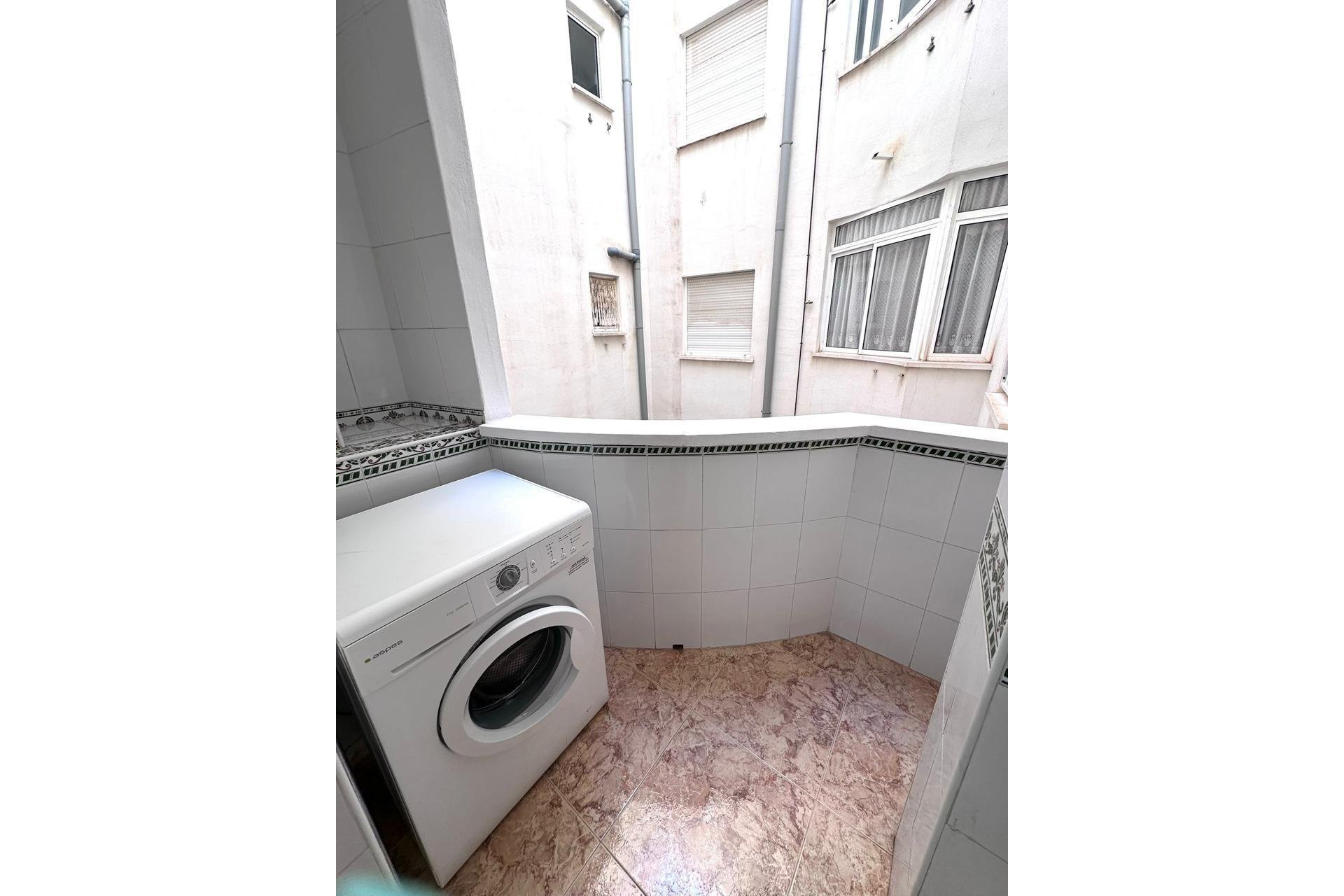 Revente - Apartment -
Torrevieja - Centro - Muelle Pesquero