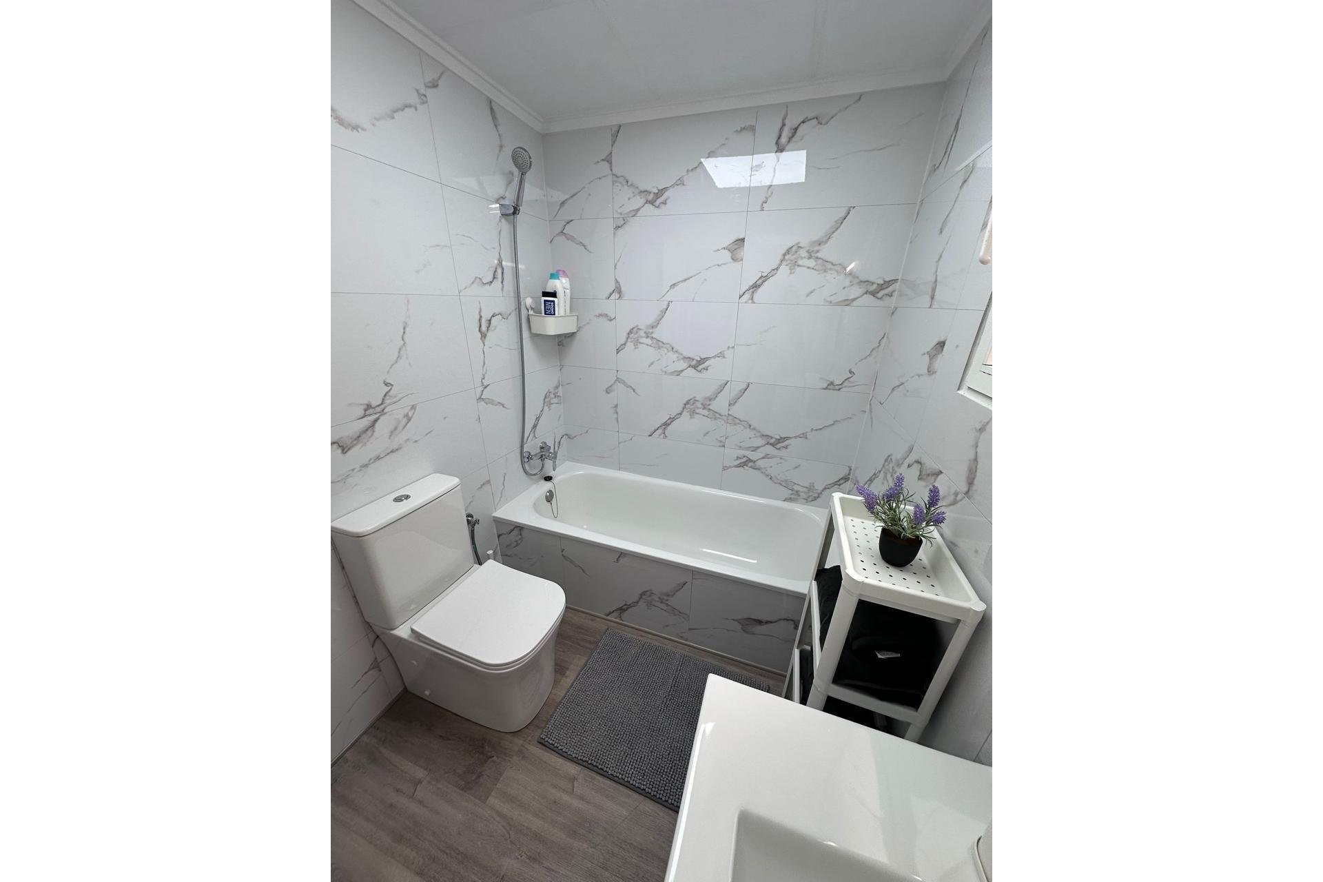 Revente - Apartment -
Torrevieja - Centro - Muelle Pesquero