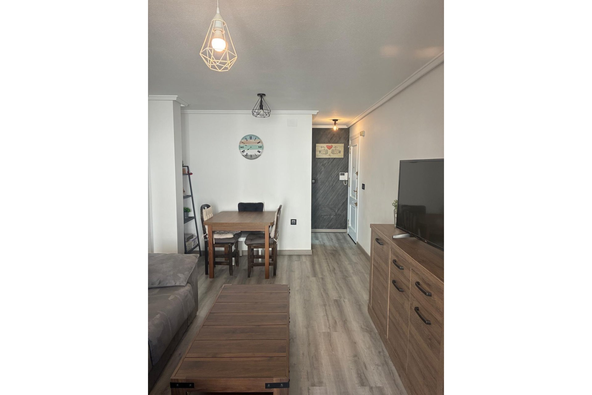 Revente - Apartment -
Torrevieja - Centro