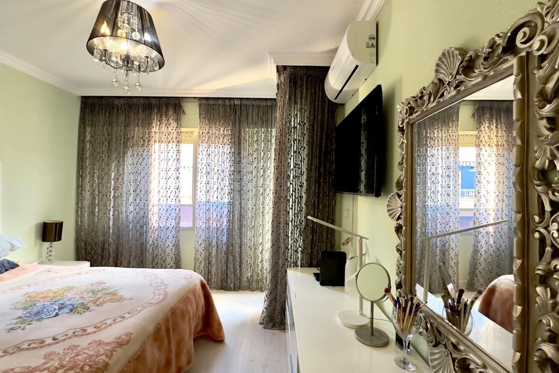 Revente - Apartment -
Torrevieja - Centro