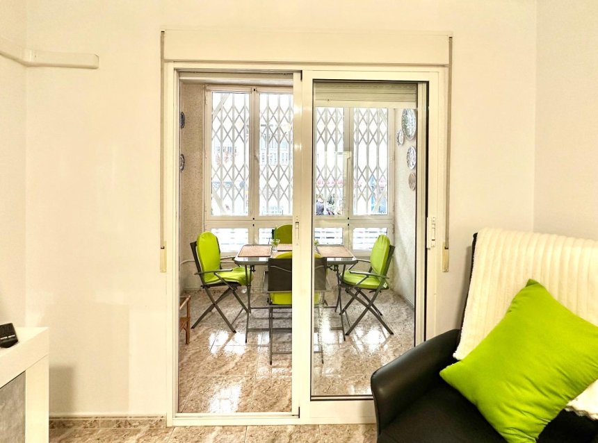 Revente - Apartment -
Torrevieja - Centro