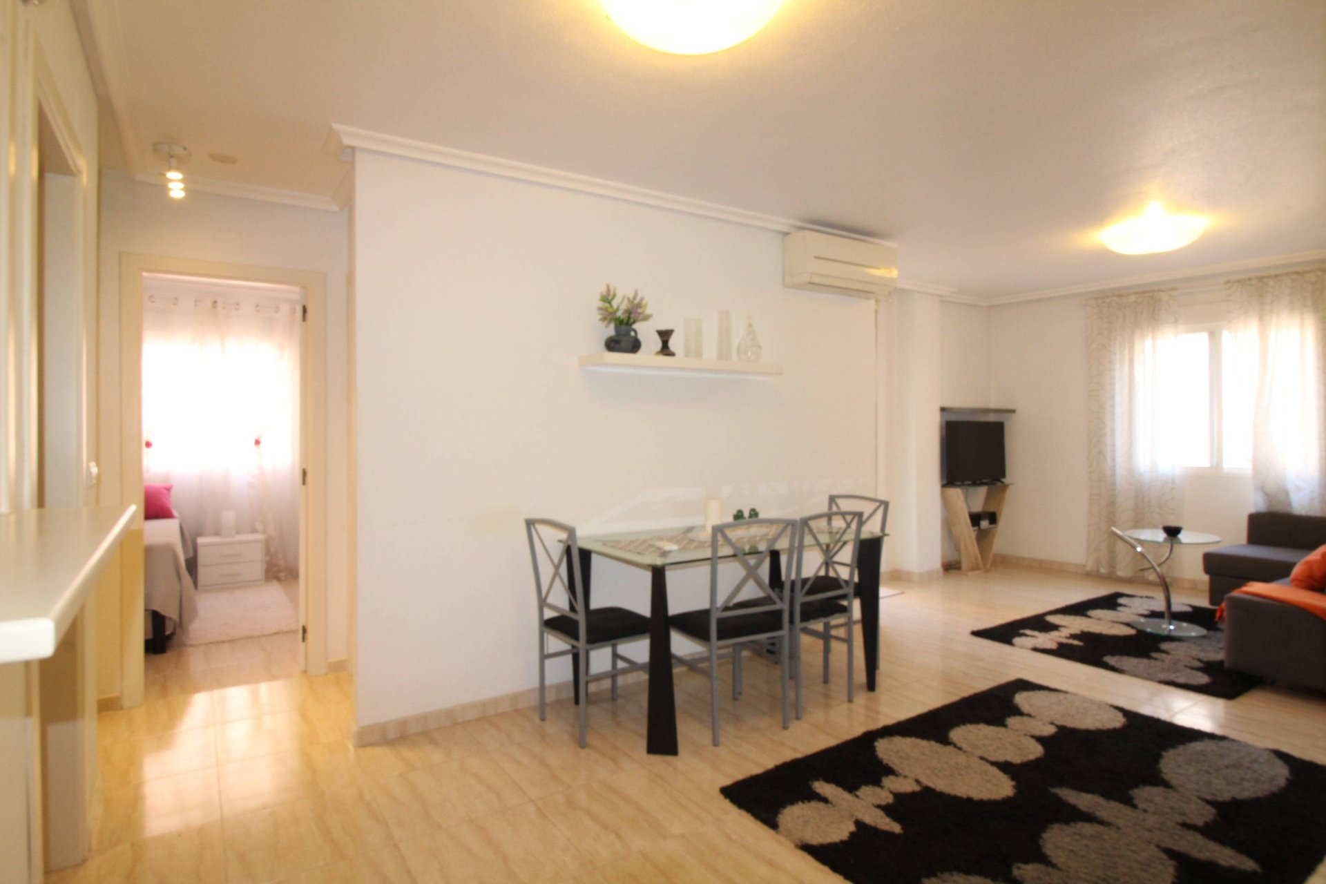 Revente - Apartment -
Torrevieja - Centro