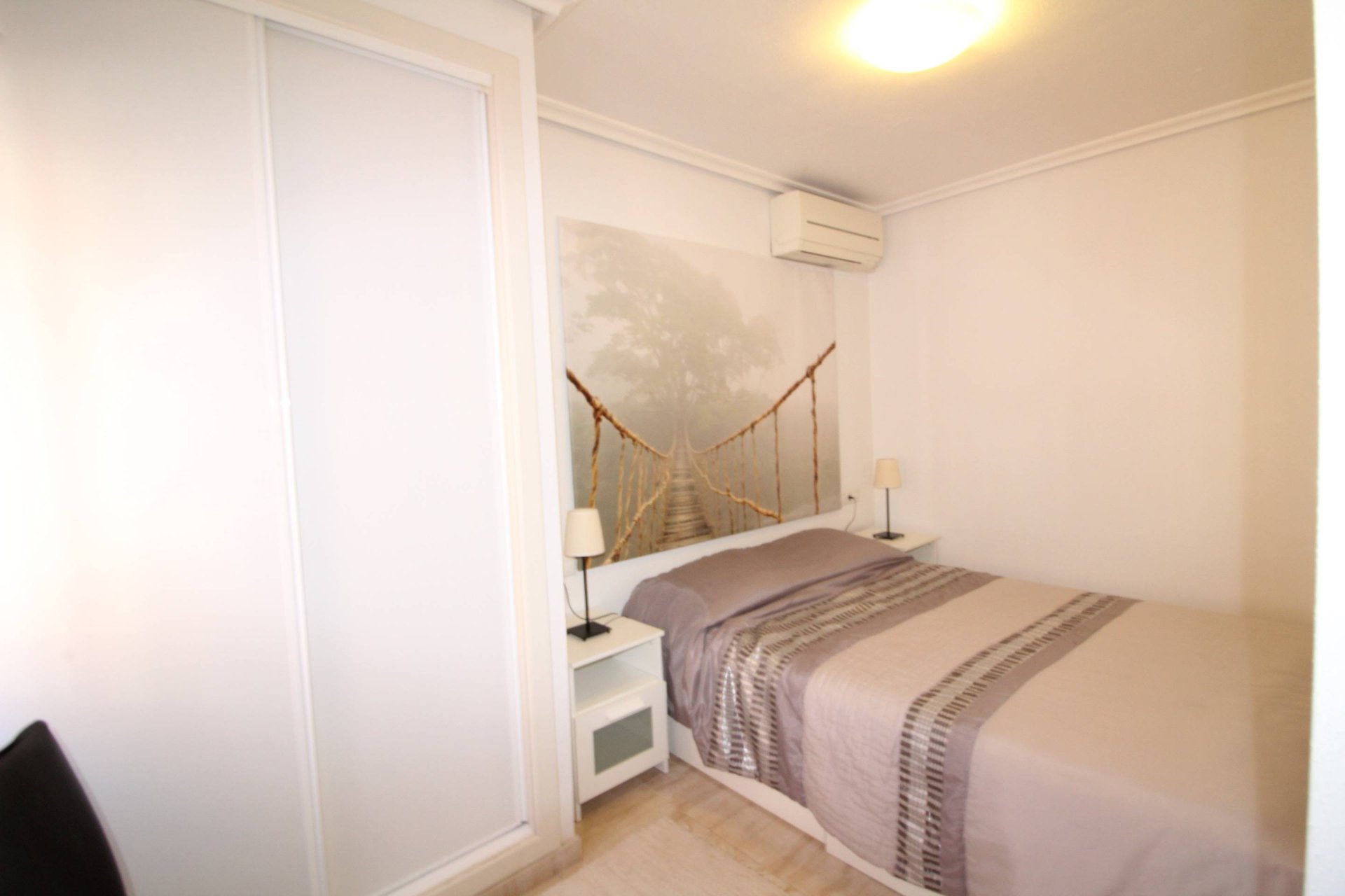Revente - Apartment -
Torrevieja - Centro