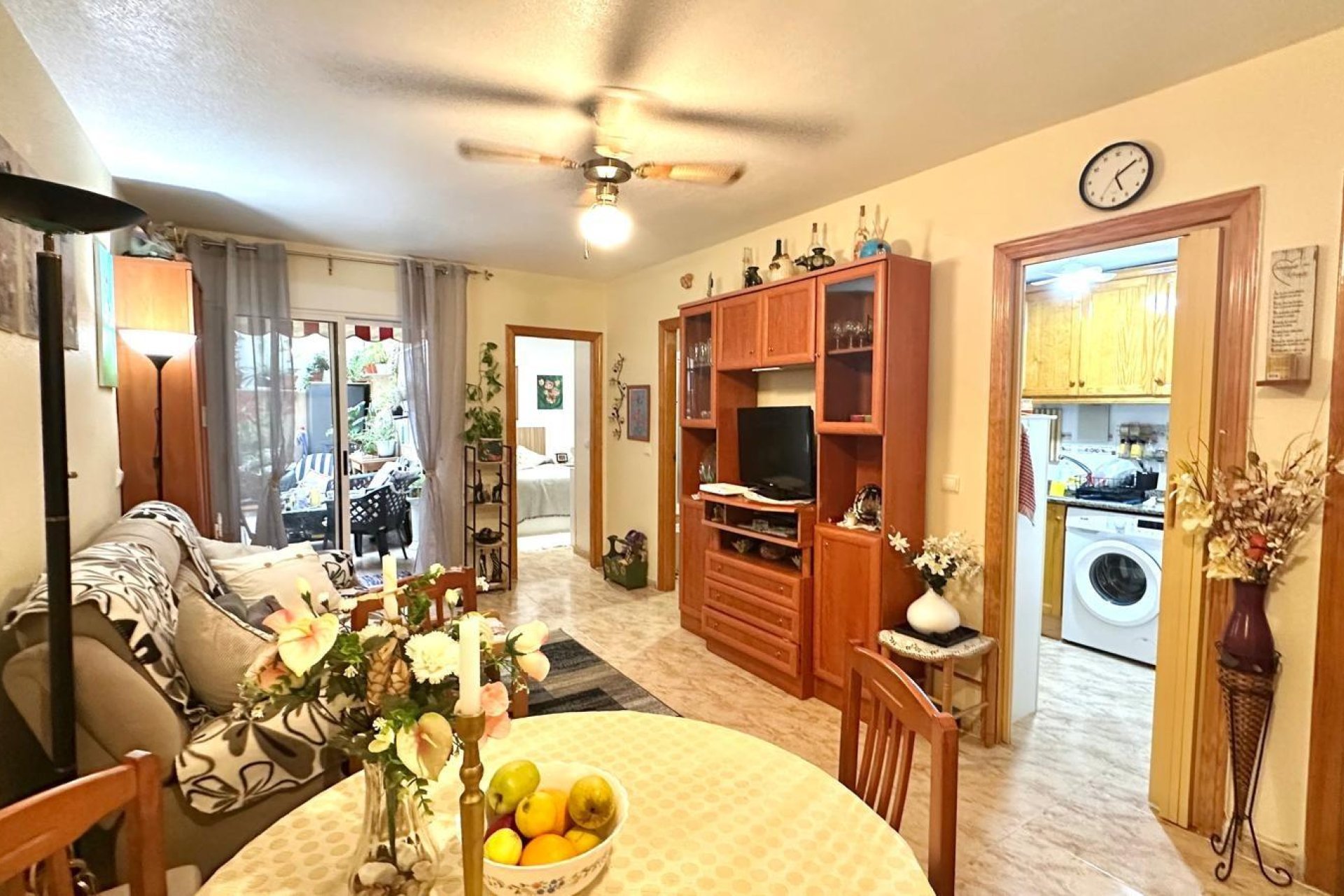 Revente - Apartment -
Torrevieja - Centro