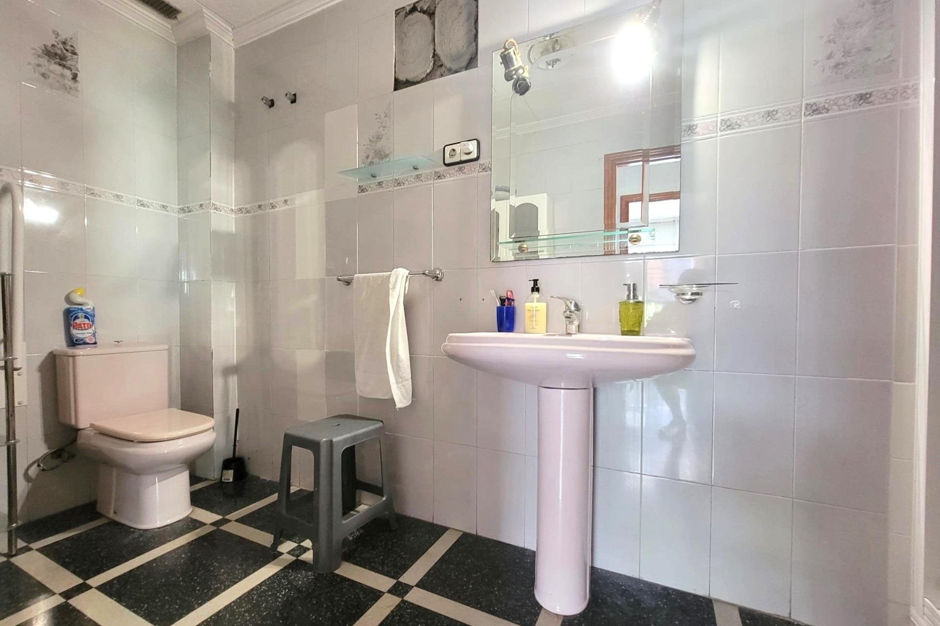 Revente - Apartment -
Torrevieja - Centro