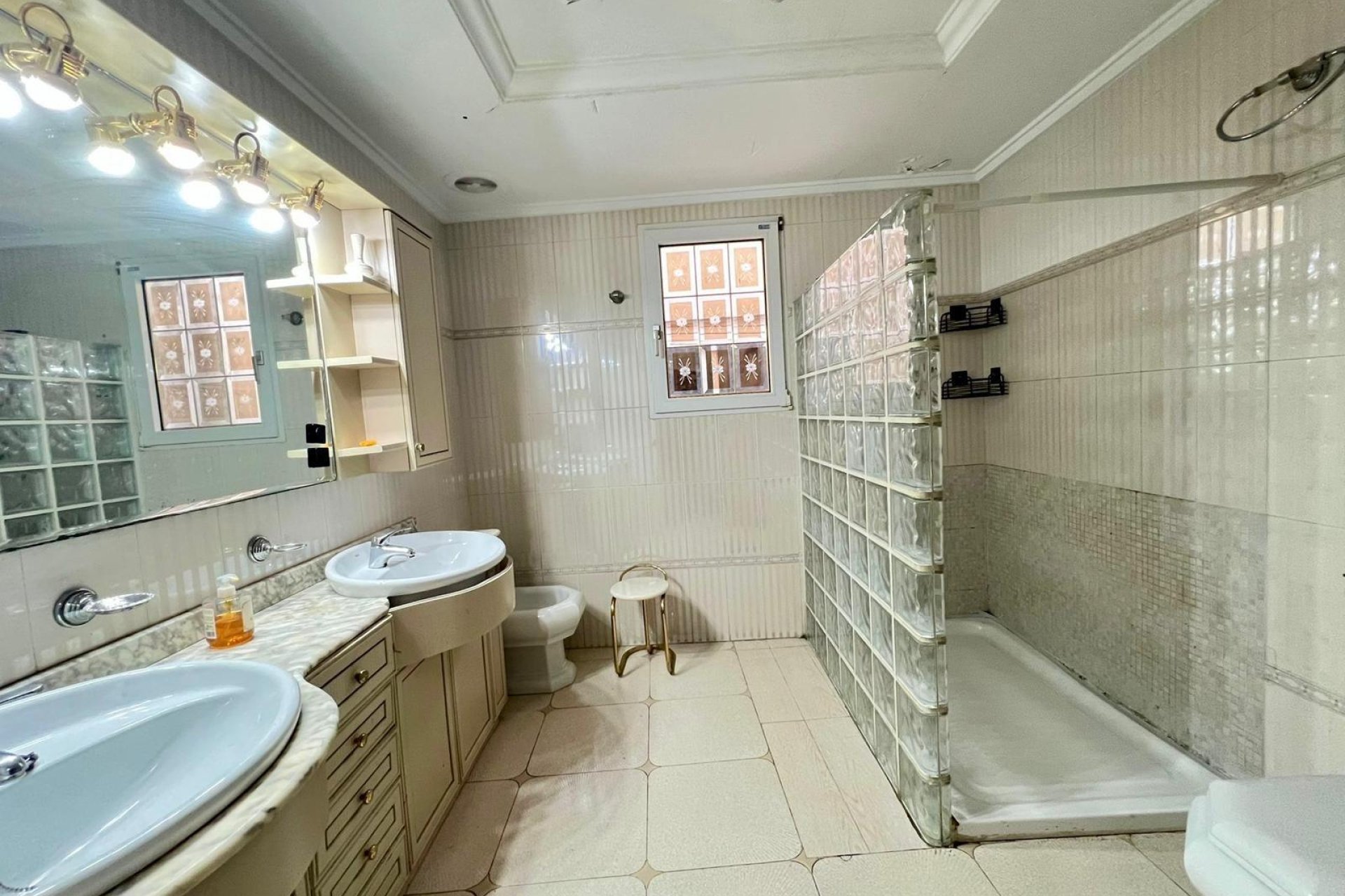 Revente - Apartment -
Torrevieja - Centro