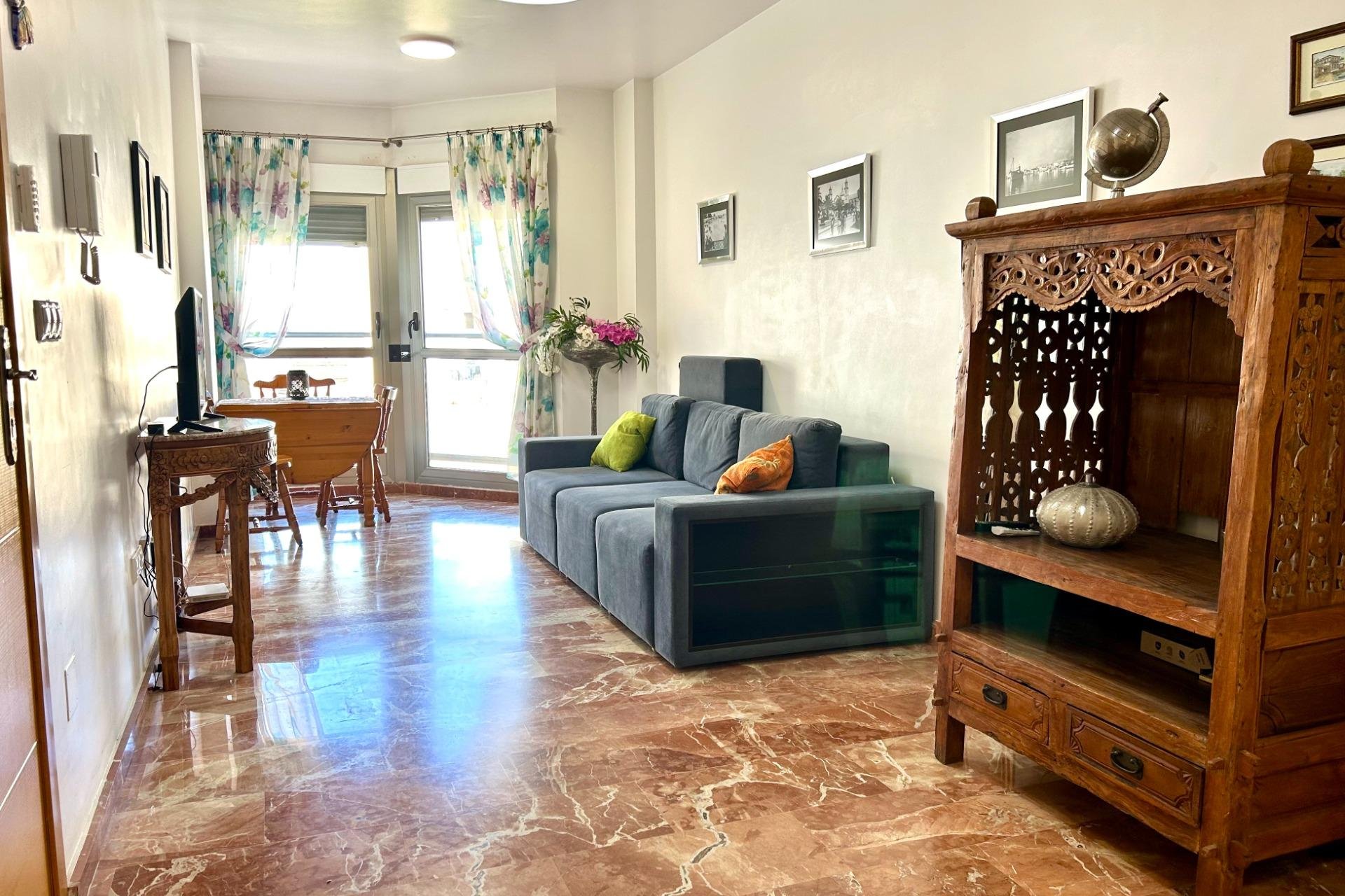 Revente - Apartment -
Torrevieja - Centro