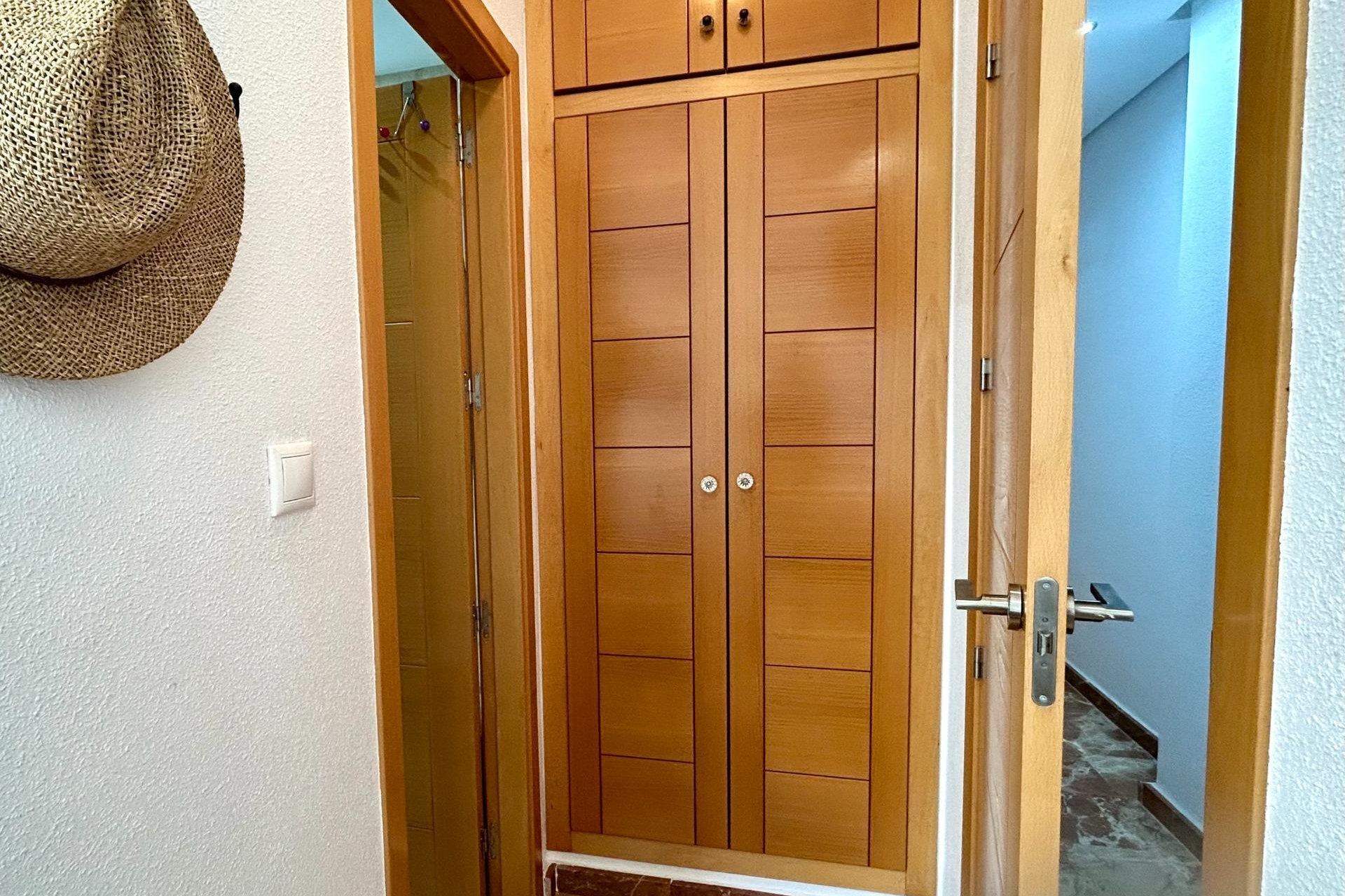 Revente - Apartment -
Torrevieja - Centro