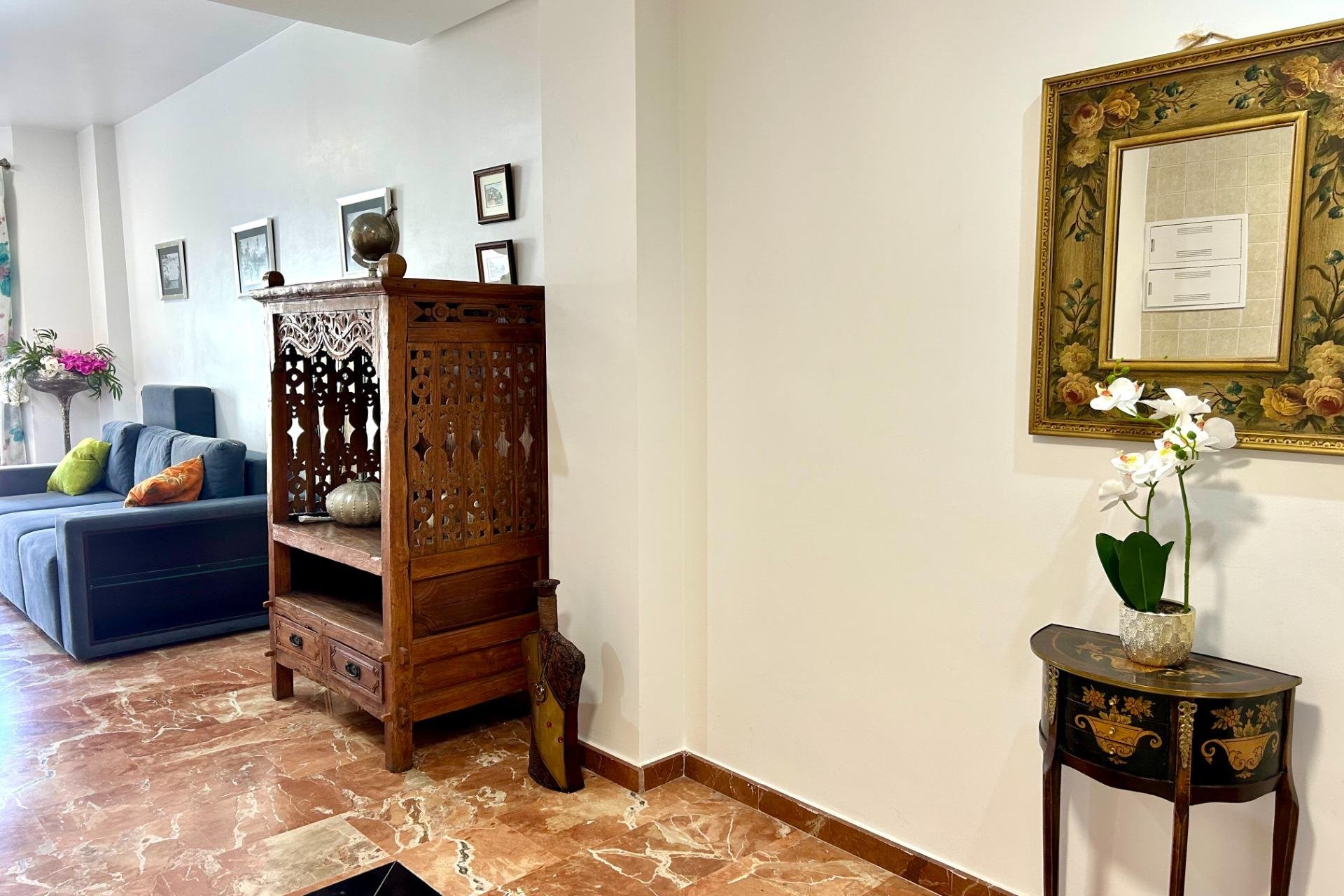 Revente - Apartment -
Torrevieja - Centro