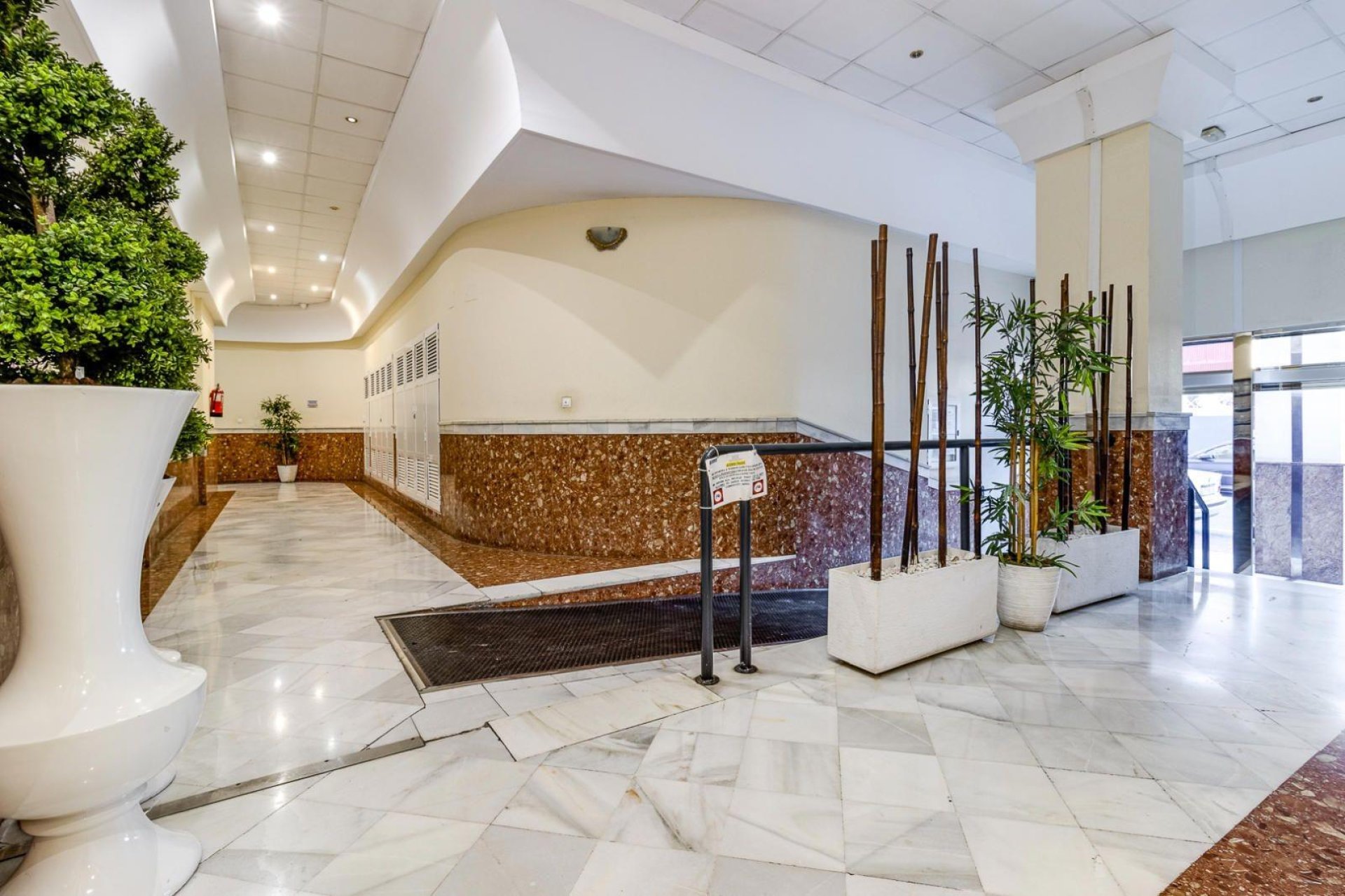 Revente - Apartment -
Torrevieja - Centro