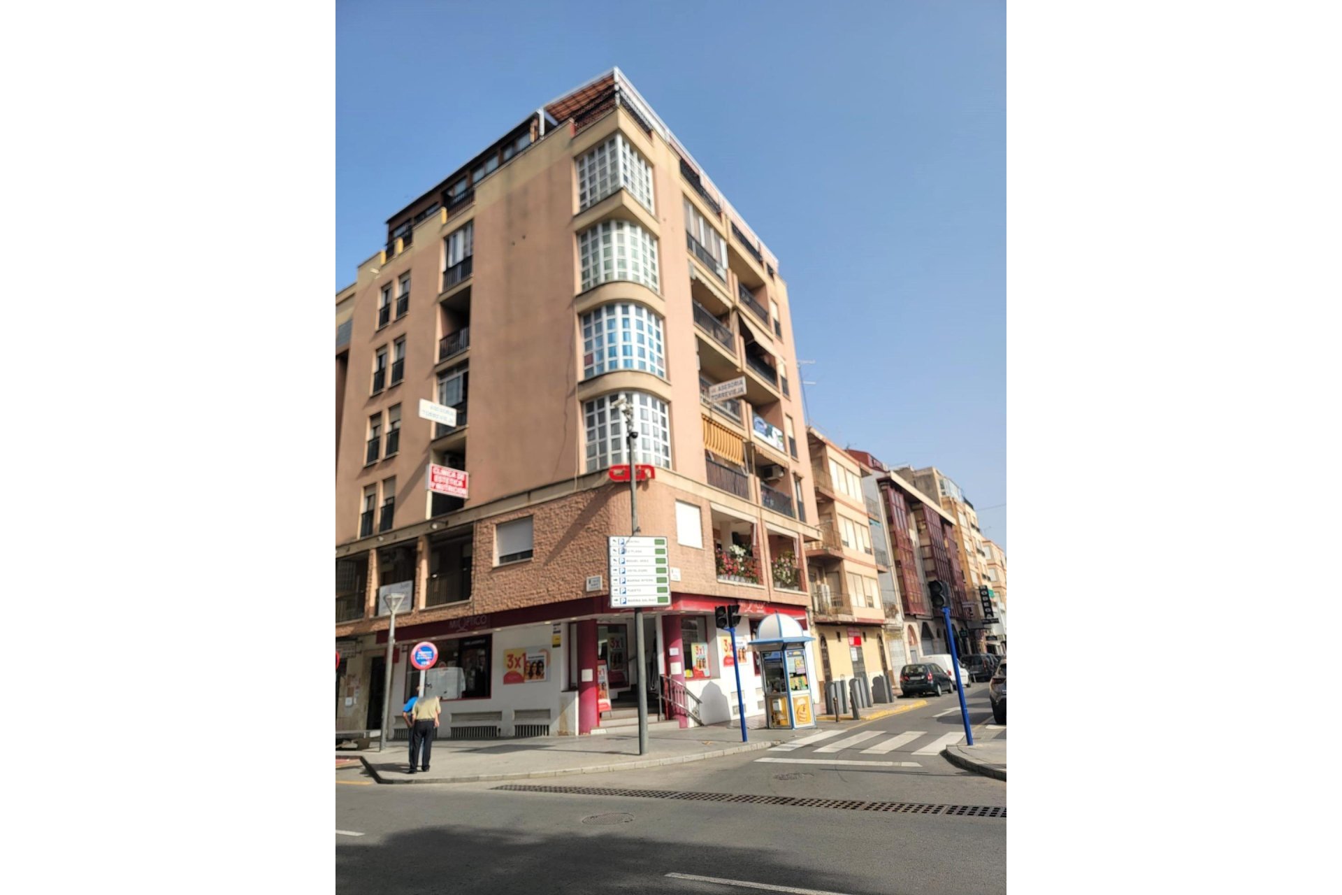 Revente - Apartment -
Torrevieja - Centro