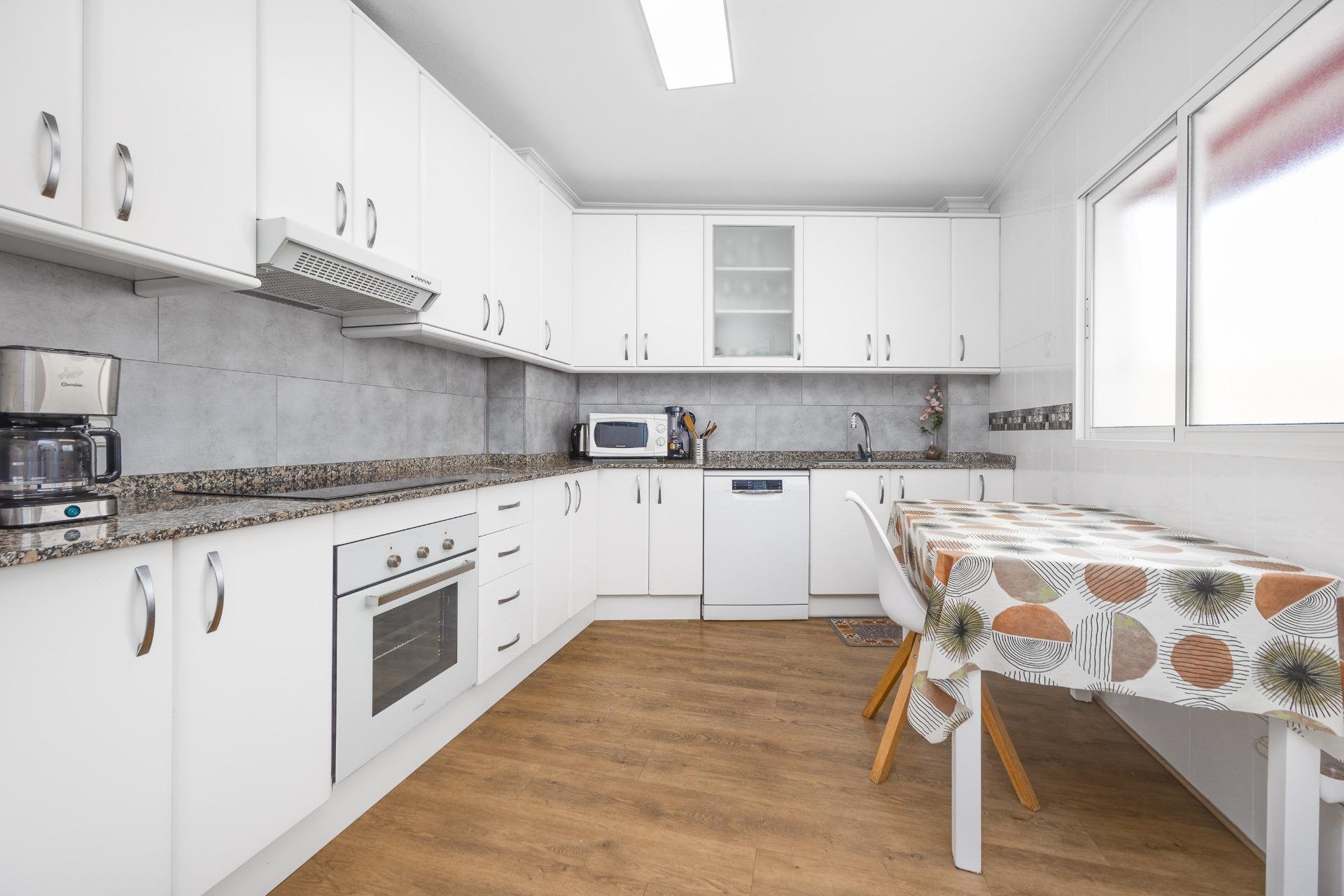 Revente - Apartment -
Torrevieja - Centro