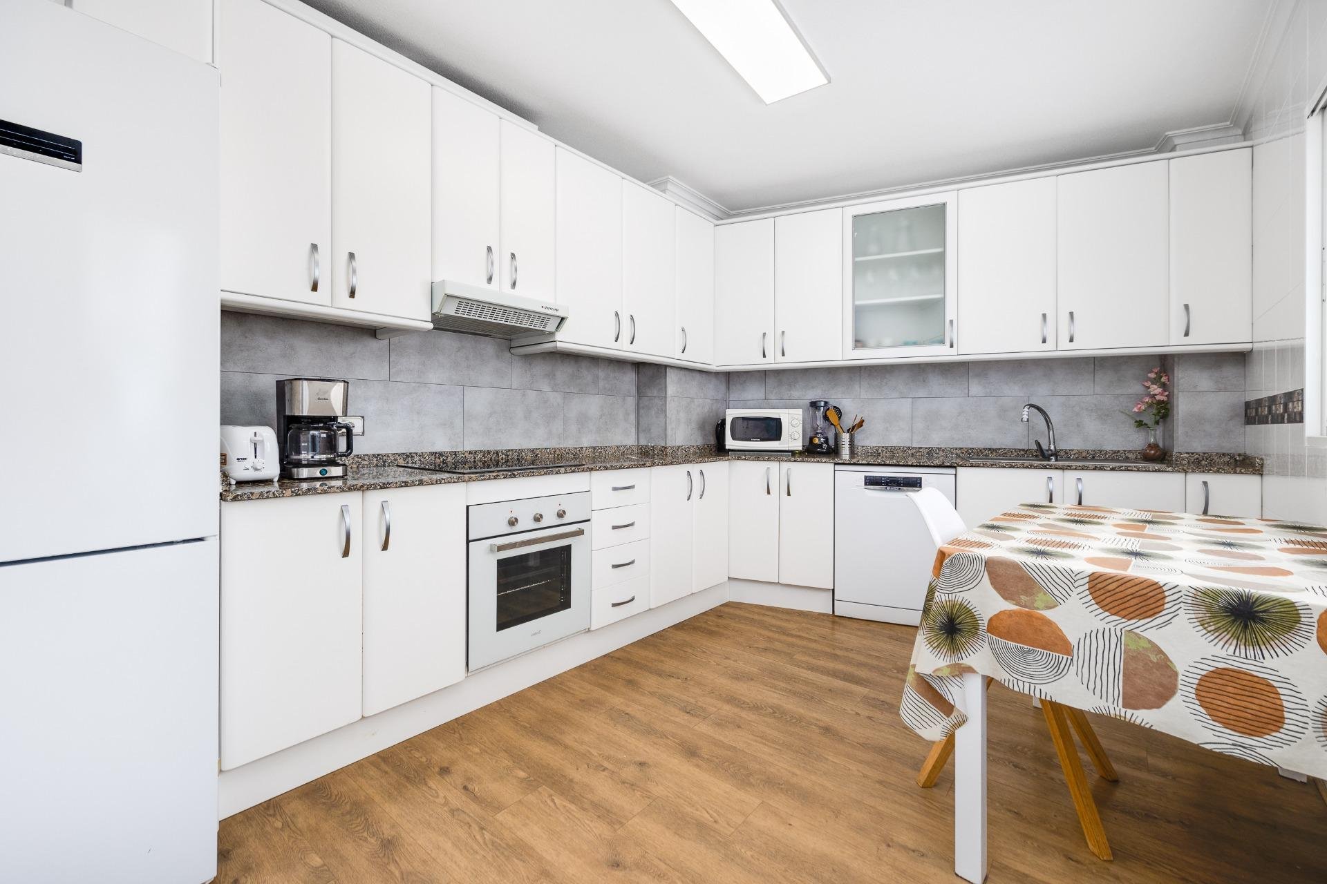 Revente - Apartment -
Torrevieja - Centro