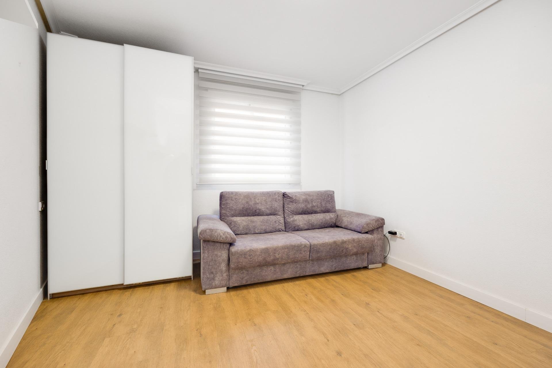 Revente - Apartment -
Torrevieja - Centro