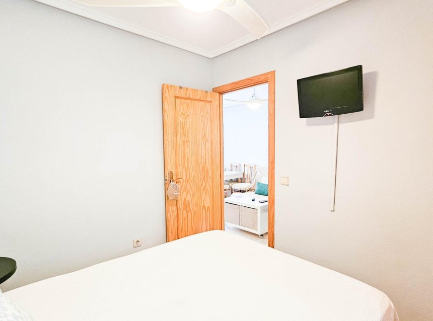 Revente - Apartment -
Torrevieja - Centro