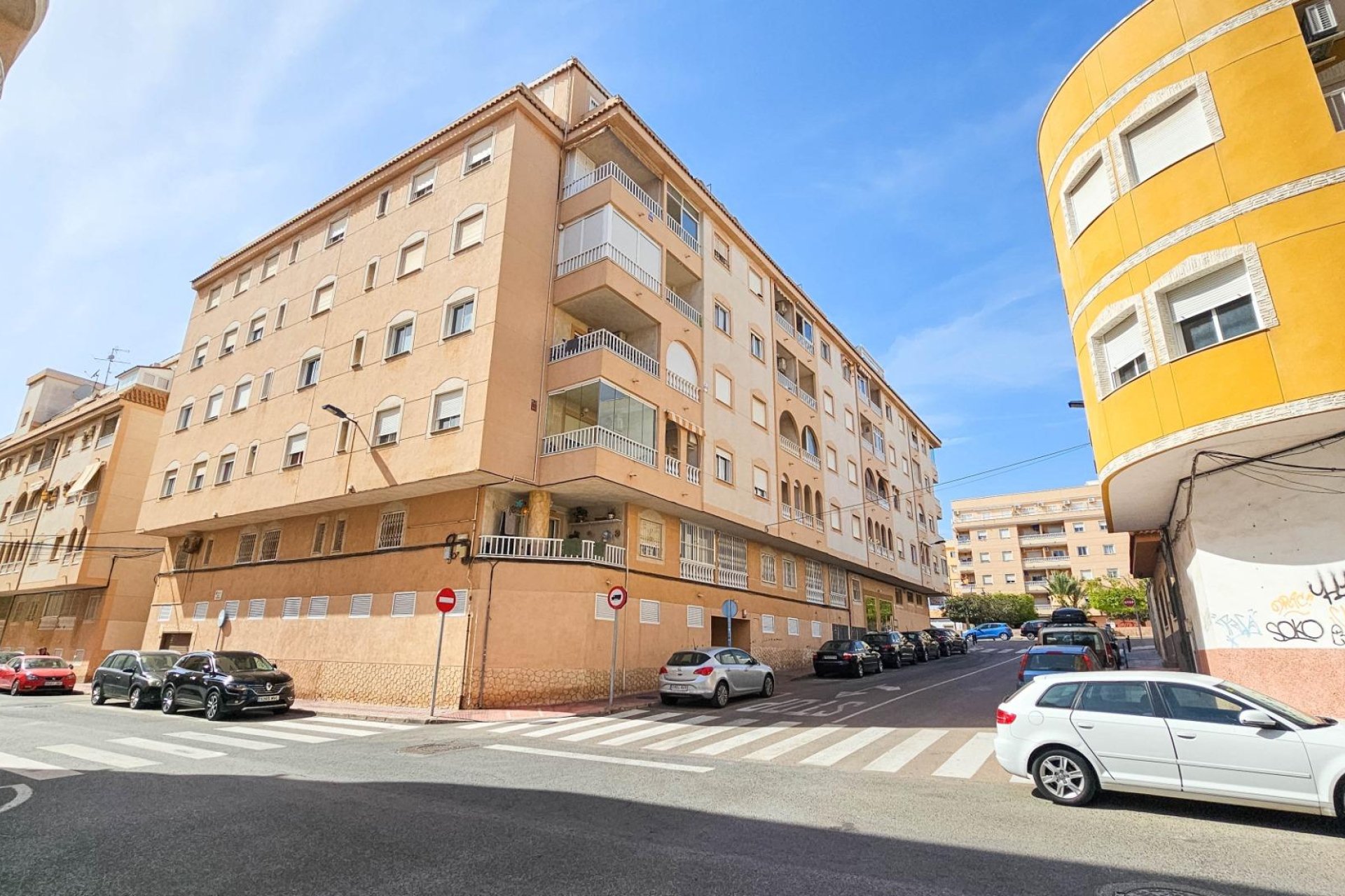 Revente - Apartment -
Torrevieja - Centro
