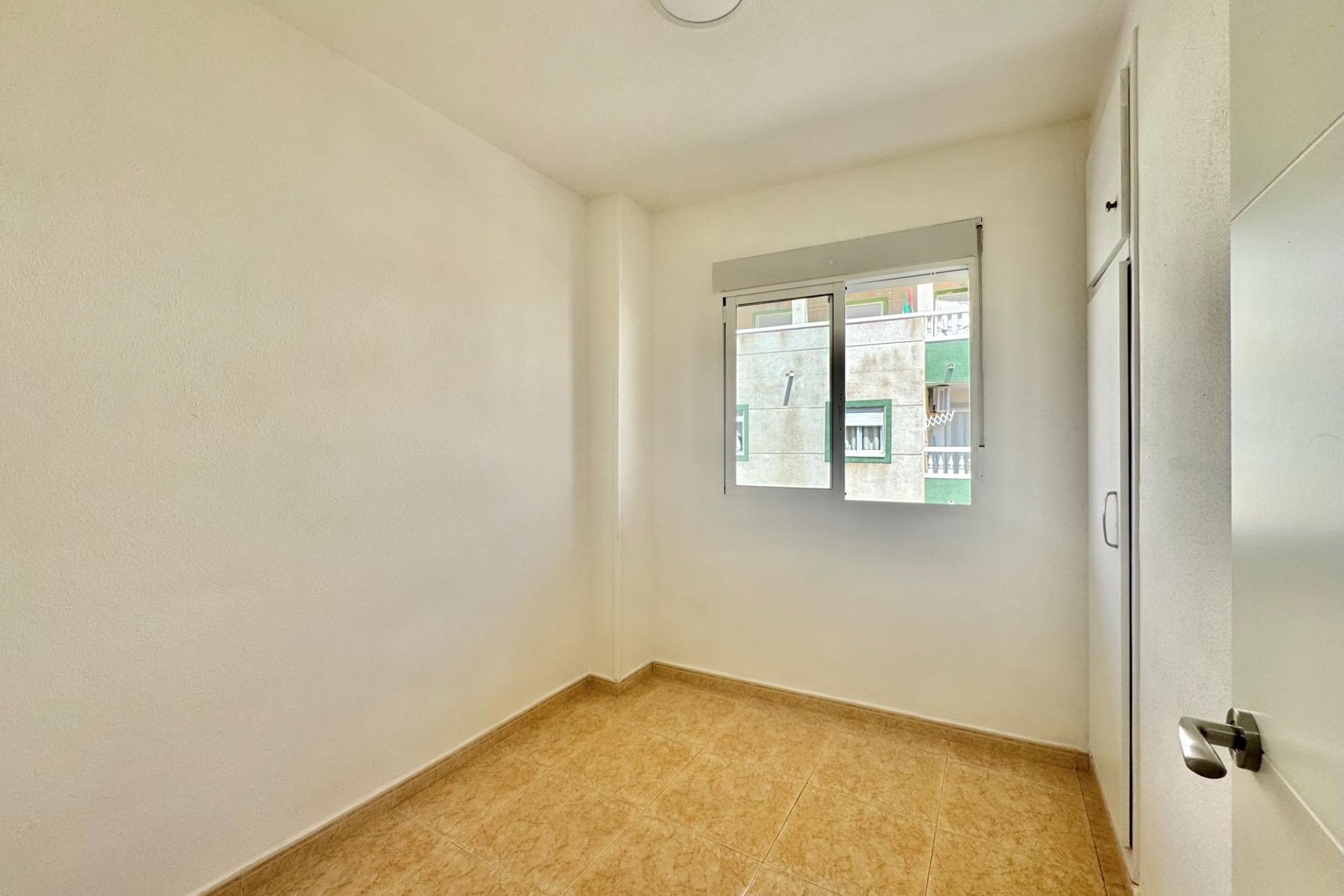 Revente - Apartment -
Torrevieja - Centro
