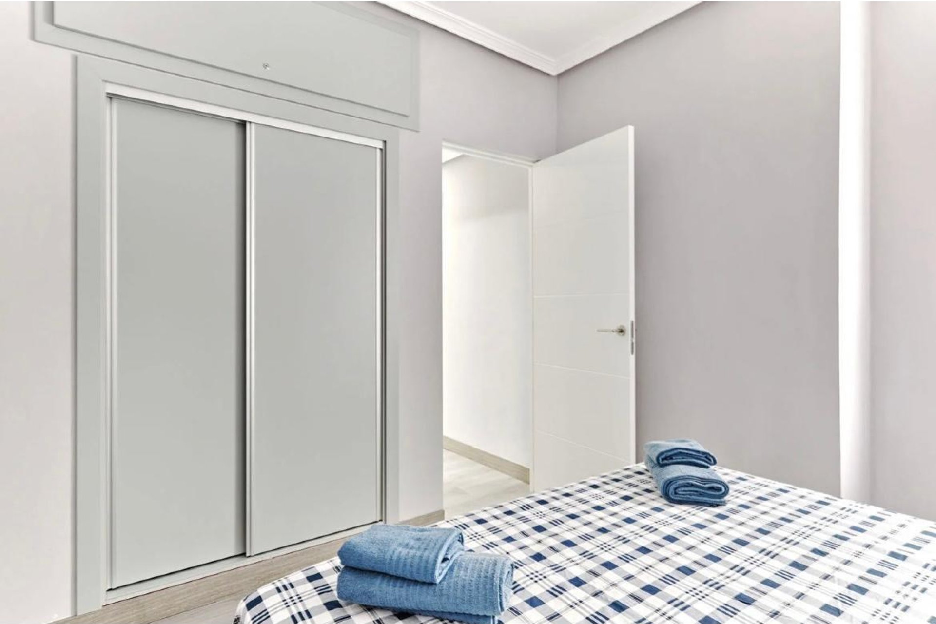 Revente - Apartment -
Torrevieja - Centro