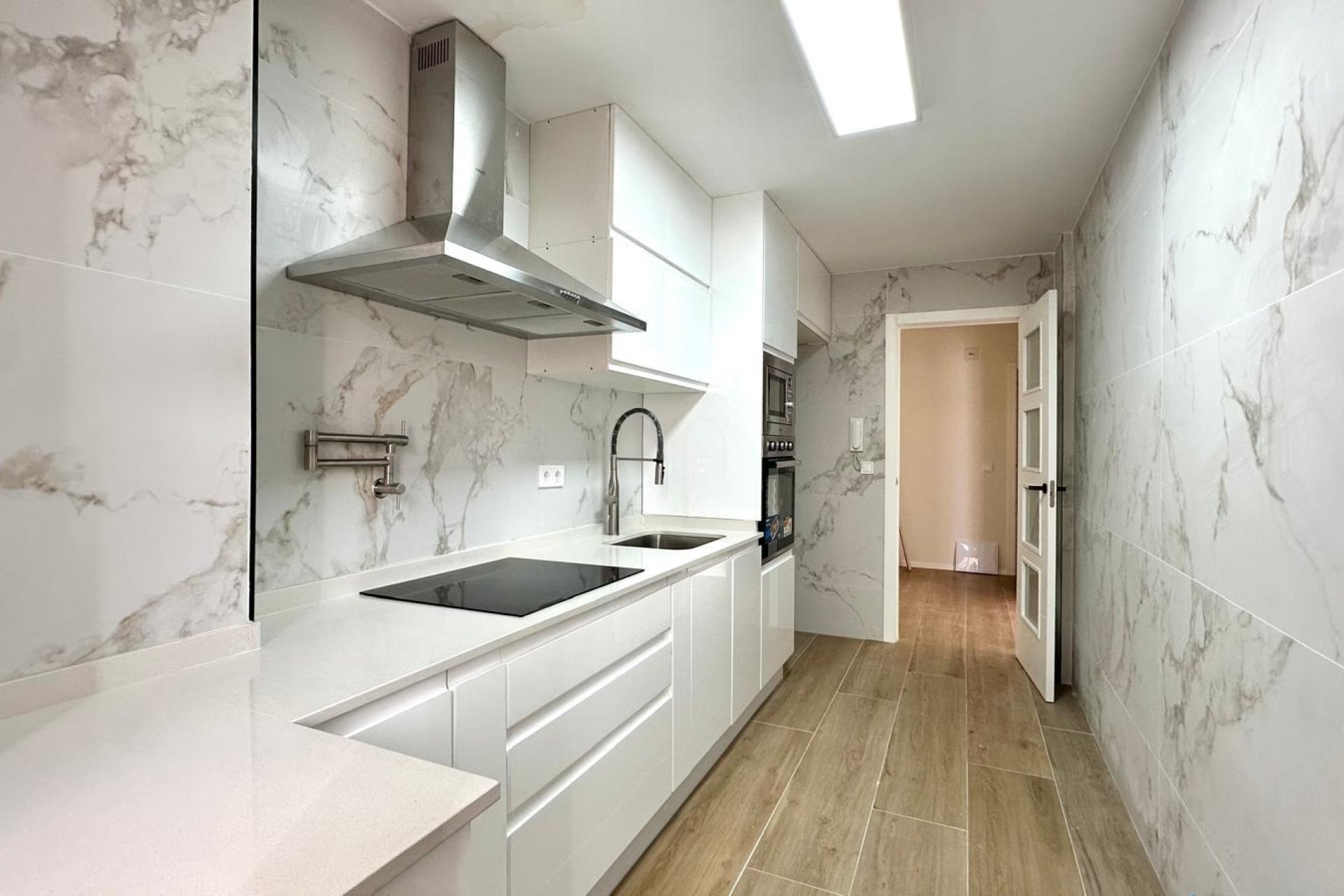 Revente - Apartment -
Torrevieja - Centro