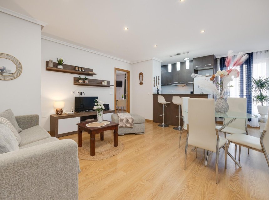 Revente - Apartment -
Torrevieja - Centro