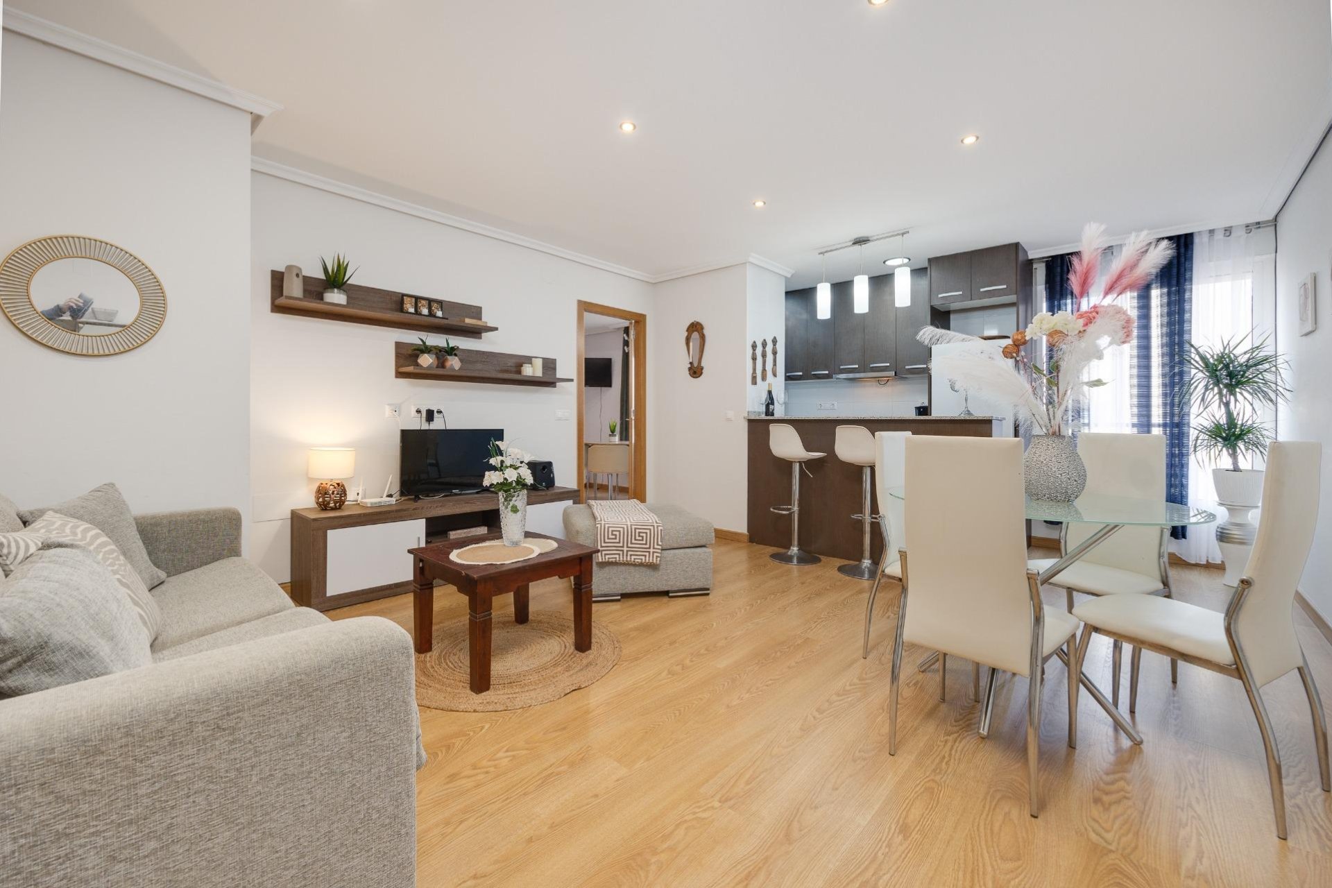 Revente - Apartment -
Torrevieja - Centro