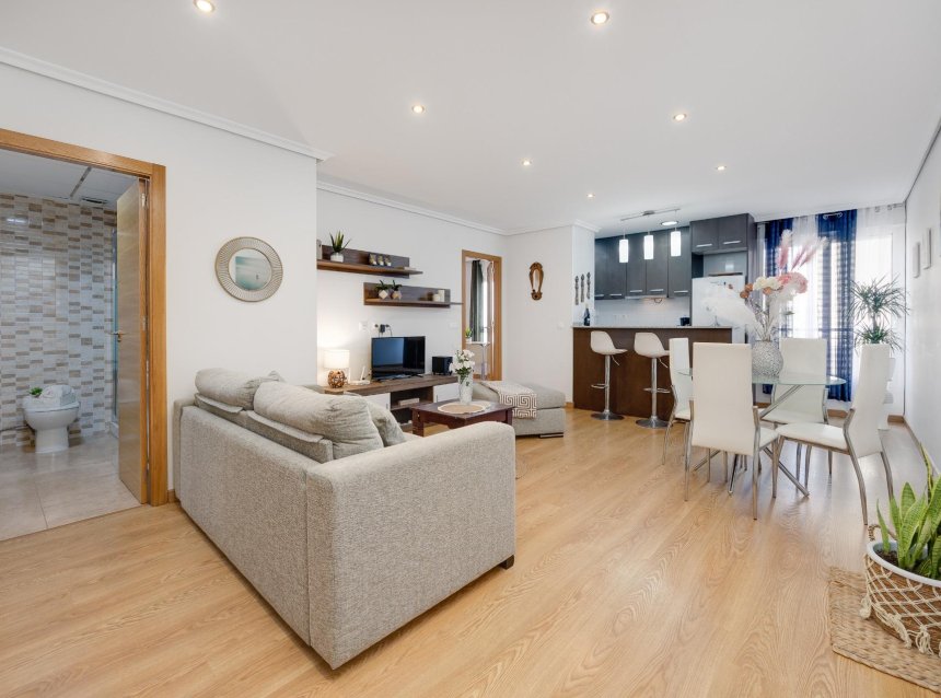 Revente - Apartment -
Torrevieja - Centro