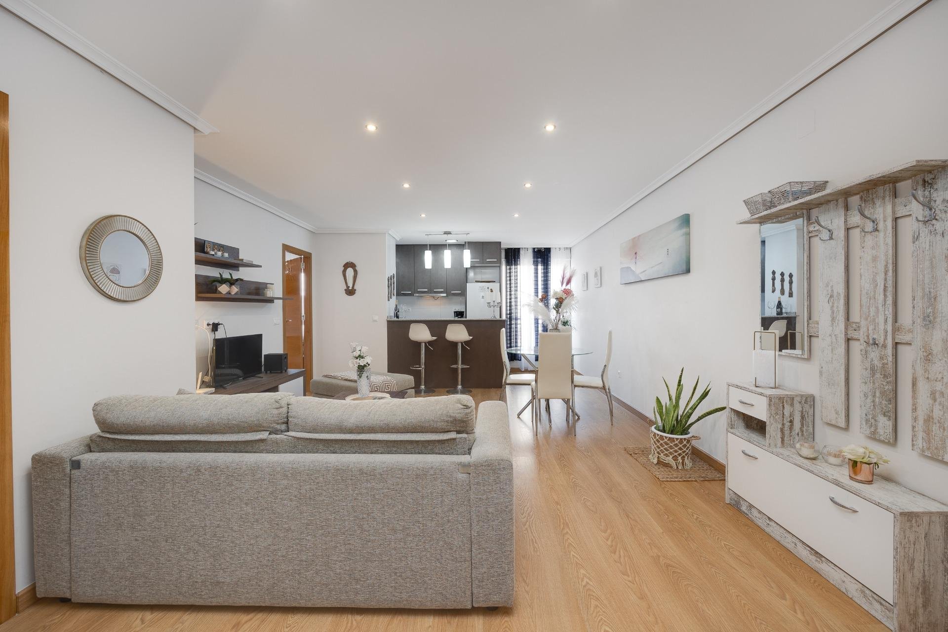 Revente - Apartment -
Torrevieja - Centro