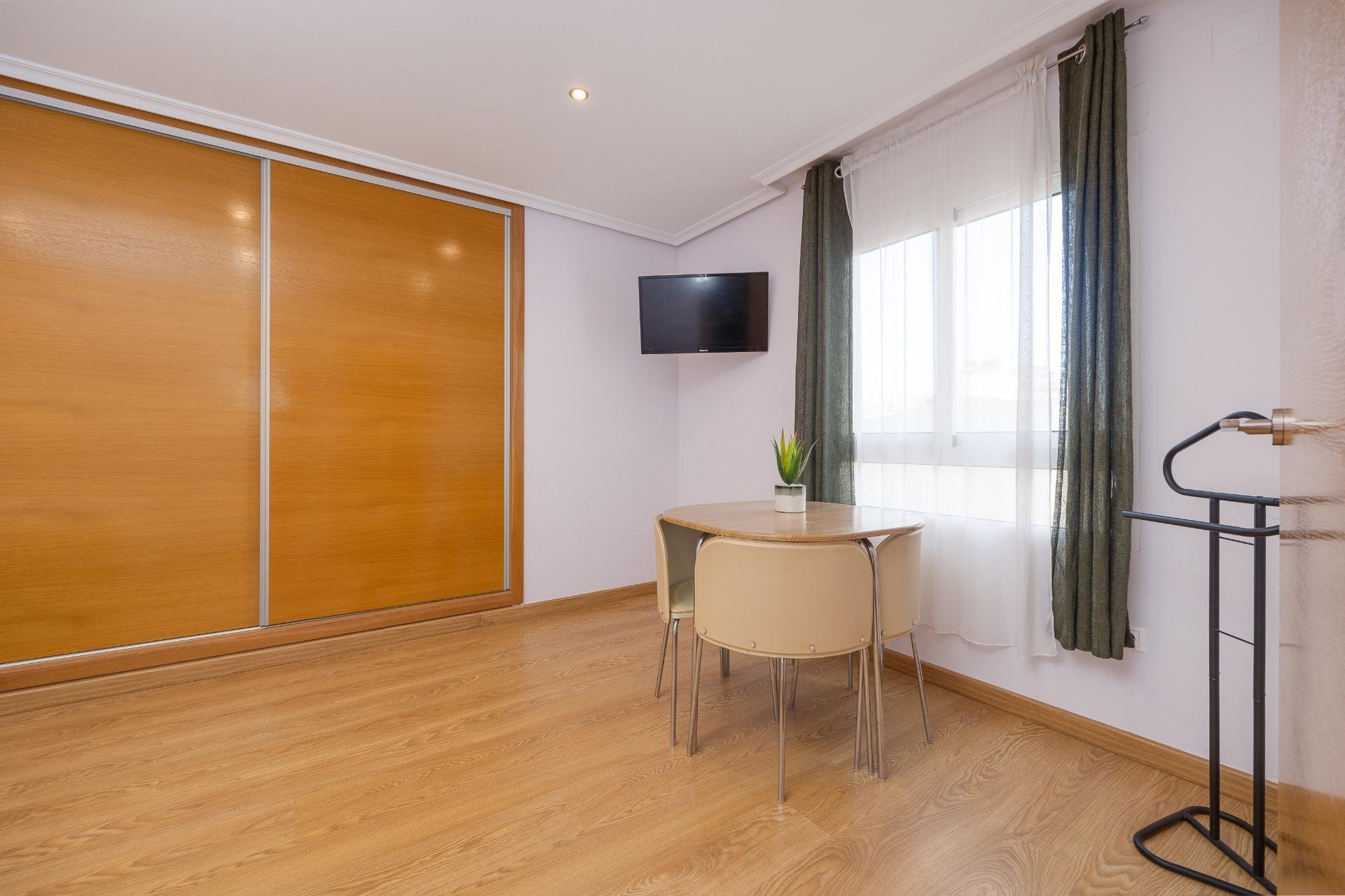 Revente - Apartment -
Torrevieja - Centro