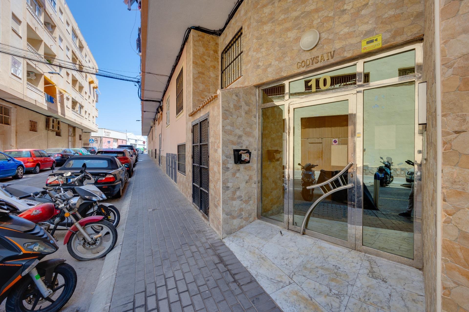 Revente - Apartment -
Torrevieja - Centro
