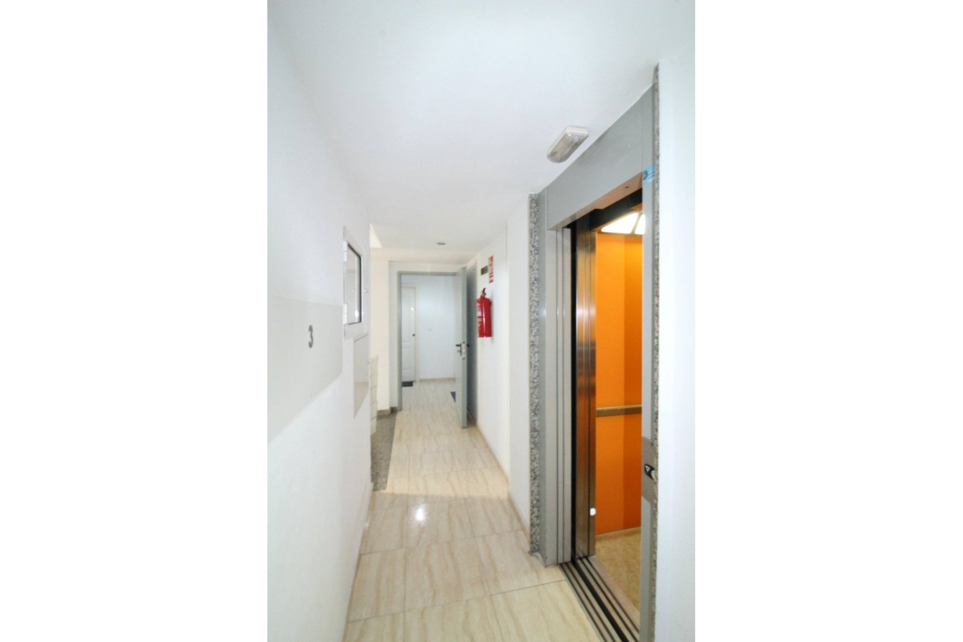 Revente - Apartment -
Torrevieja - Centro