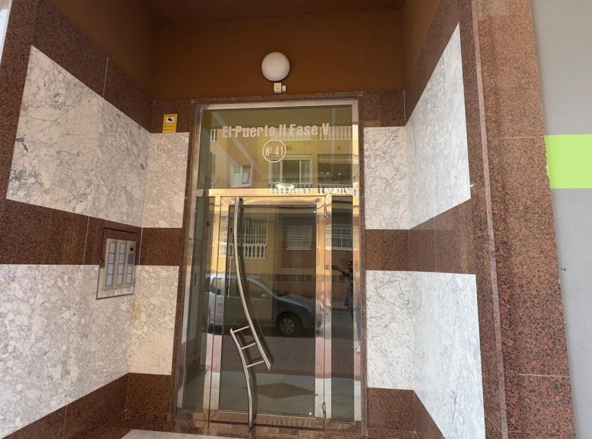 Revente - Apartment -
Torrevieja - Centro