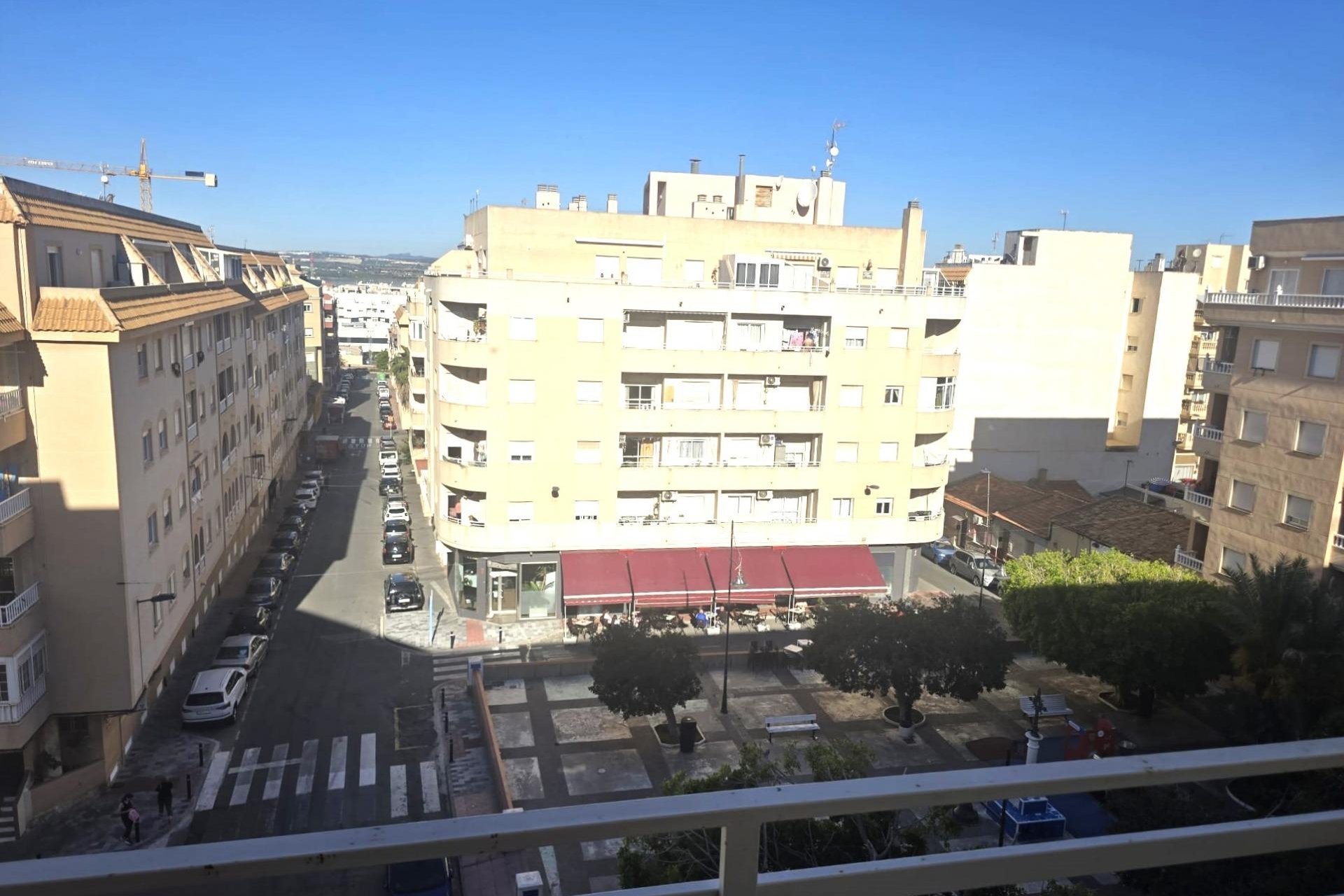 Revente - Apartment -
Torrevieja - Centro
