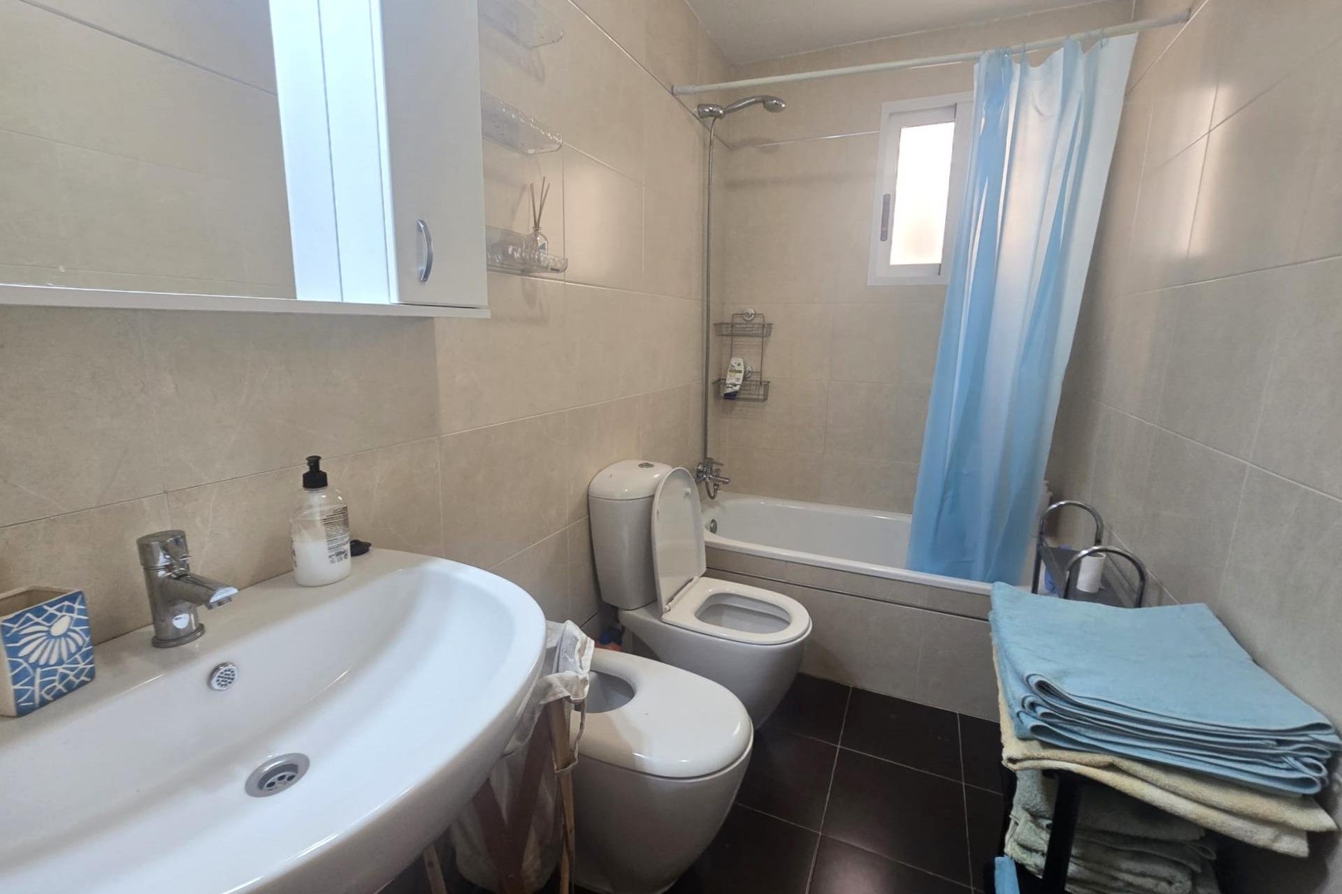 Revente - Apartment -
Torrevieja - Centro